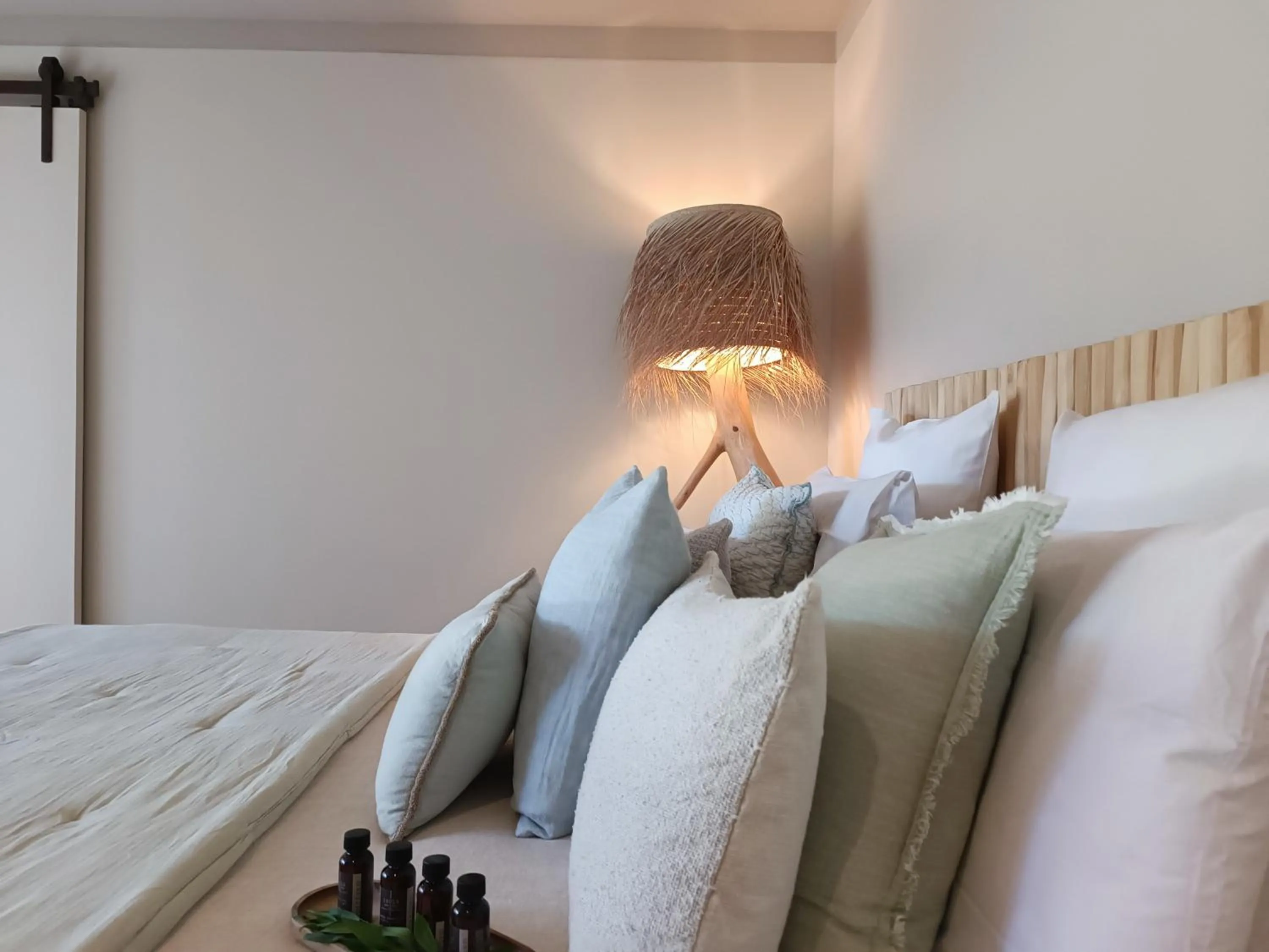 Bed in Hôtel Les Suites Du Maquis