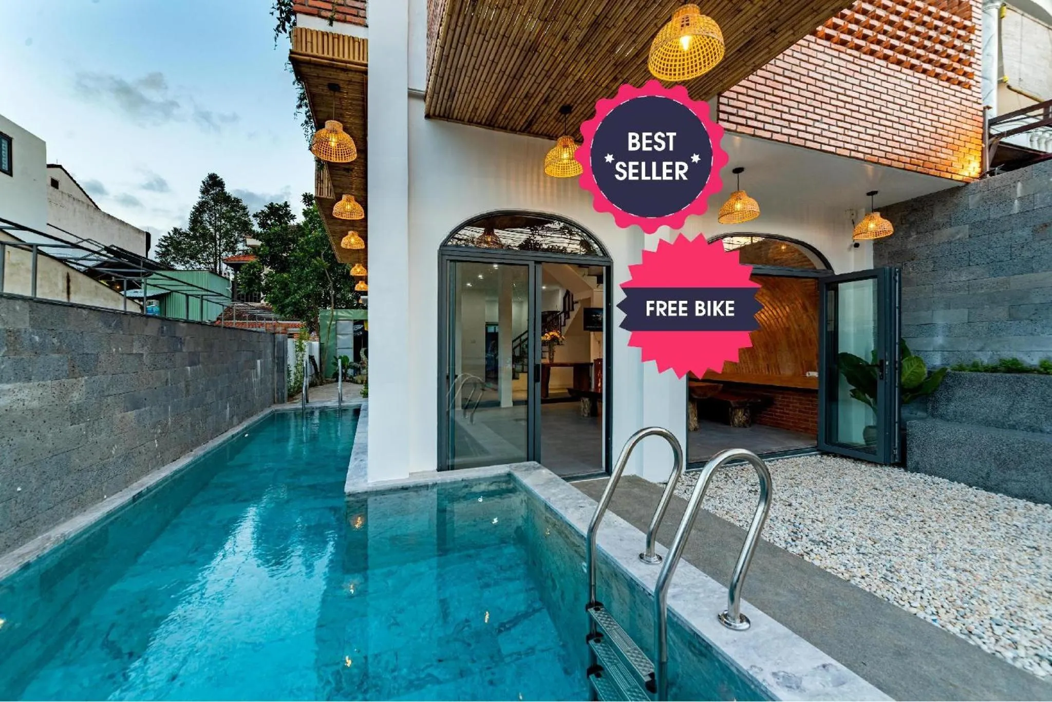 Swimming pool in The 1993 Homestay