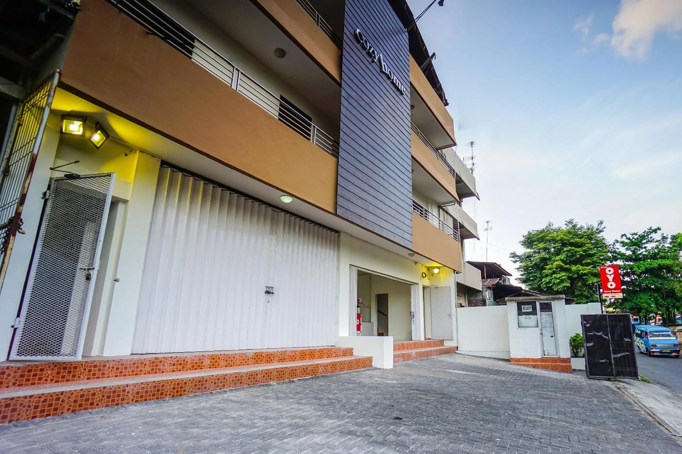 On site in Super OYO 1838 COZY Home