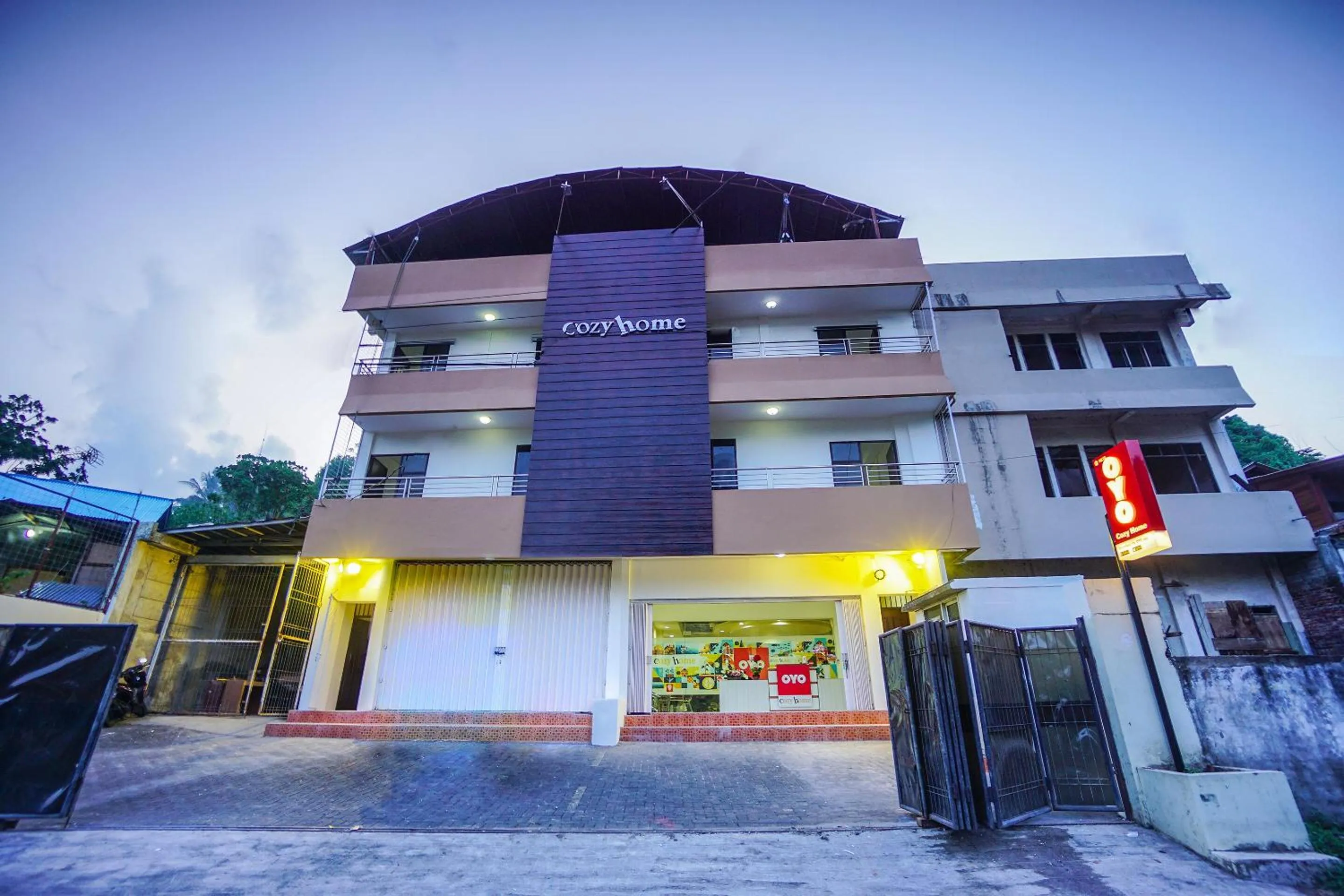 Facade/entrance in Super OYO 1838 COZY Home