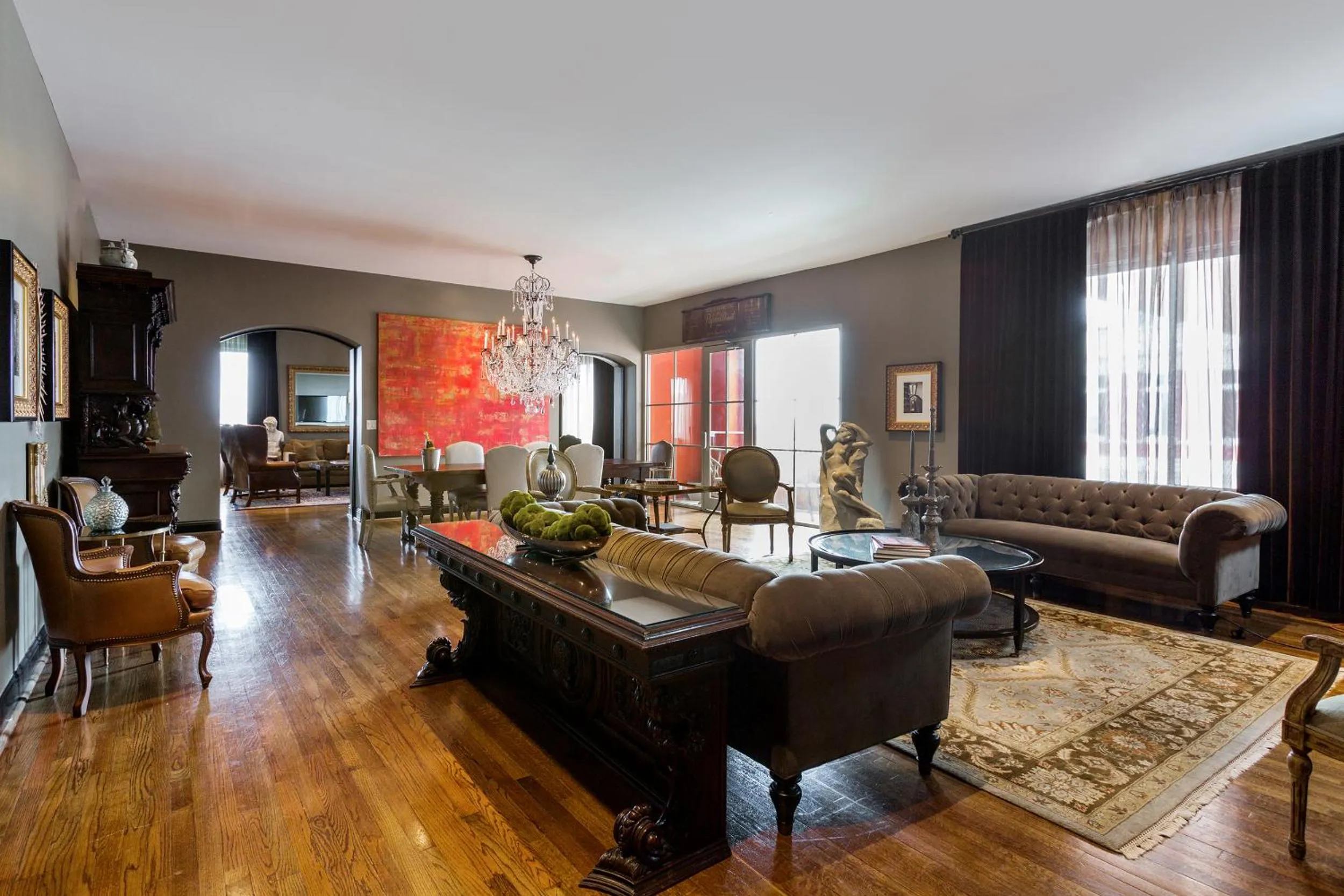 Living room in Hotel Zaza Houston Museum District