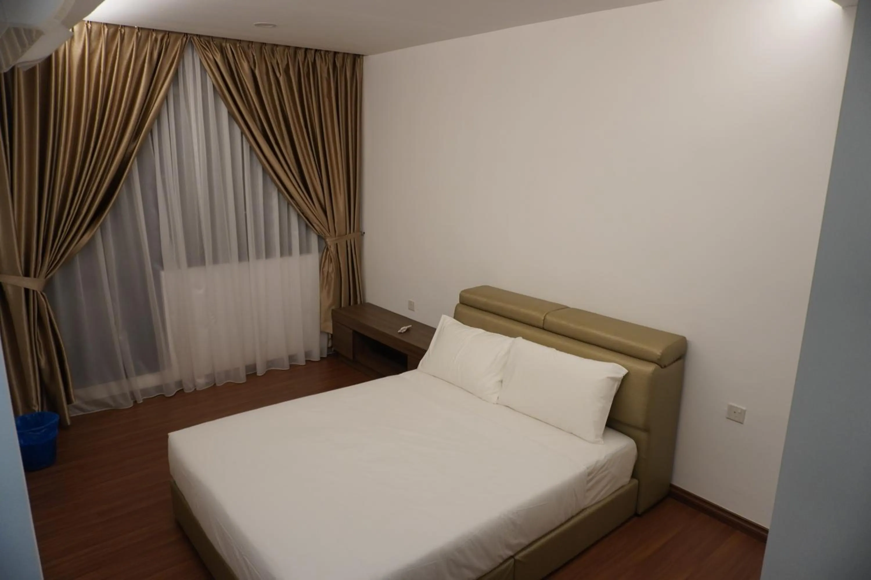 Photo of the whole room in Luco Apartments @ Viva City Megamall