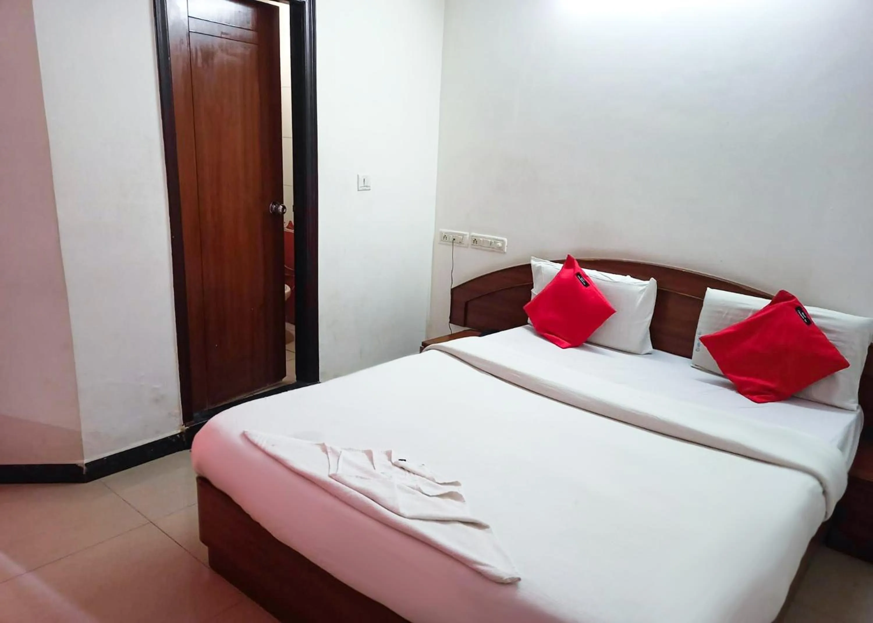 Bed in Hotel Champion Inn near Yeswantpur Junction Railway Station