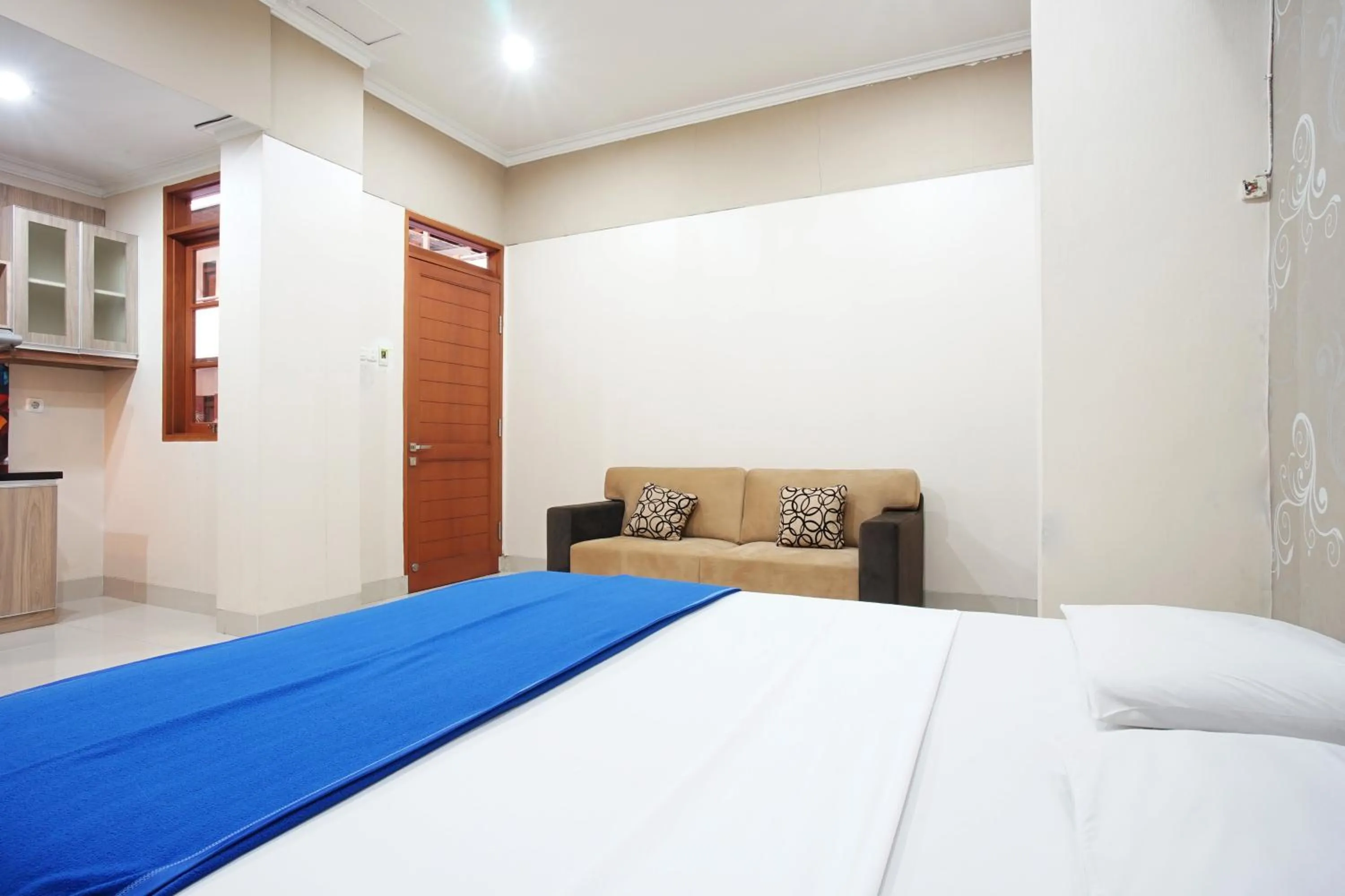 Photo of the whole room, Bed in Hotel Bandung Permai