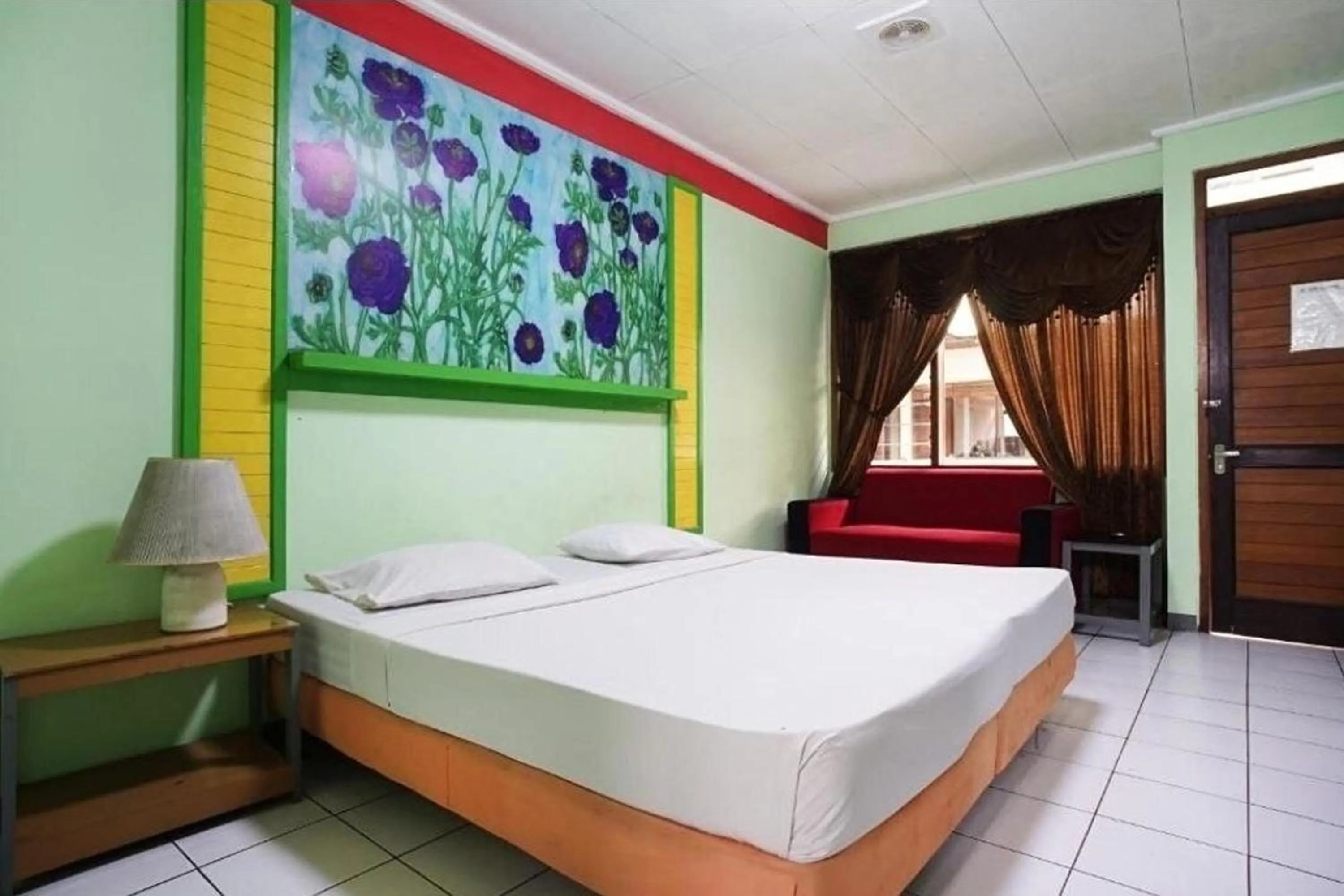 Bed in Hotel Bandung Permai