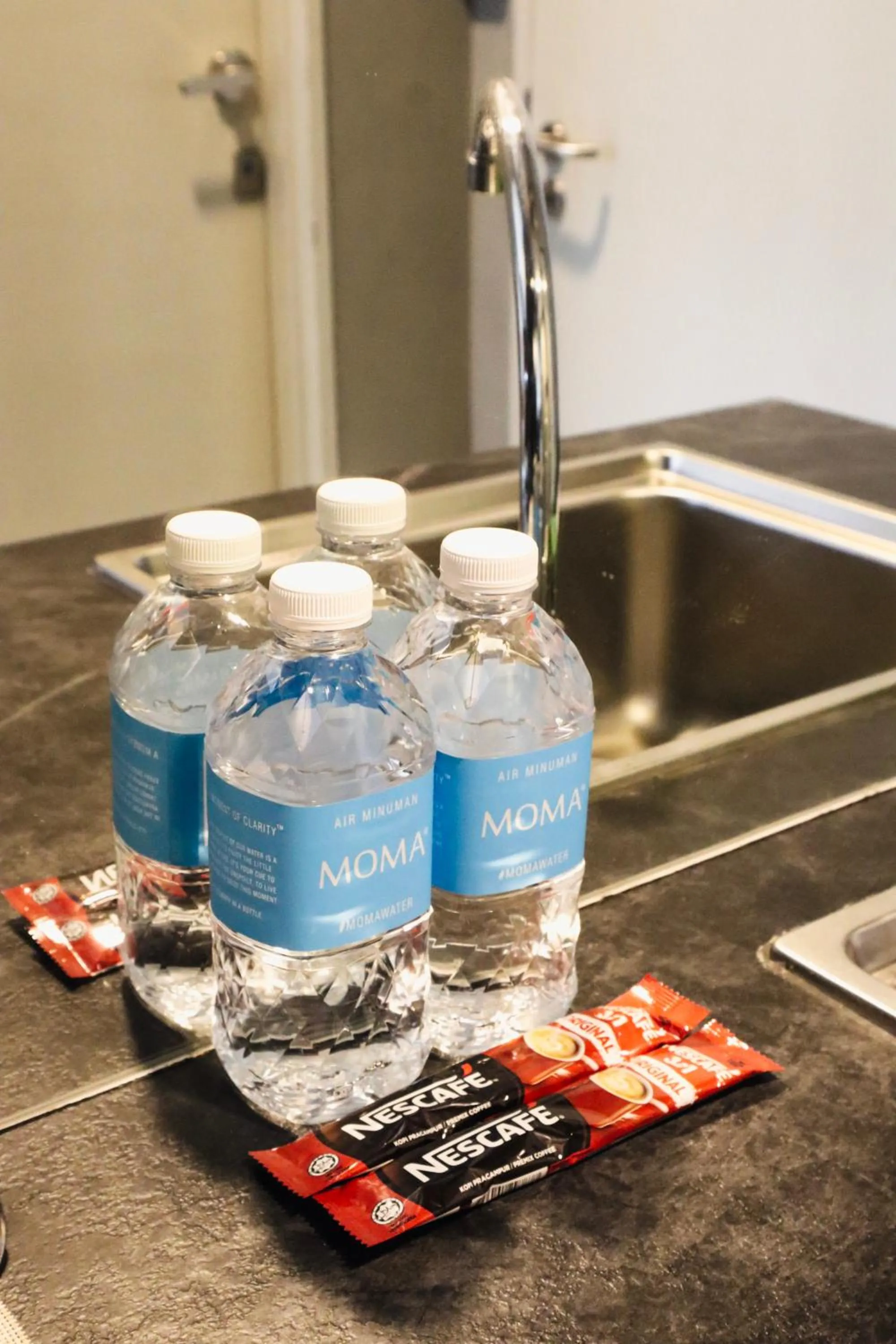 Coffee/tea facilities in Homesuite' Home at Aeropod SOVO