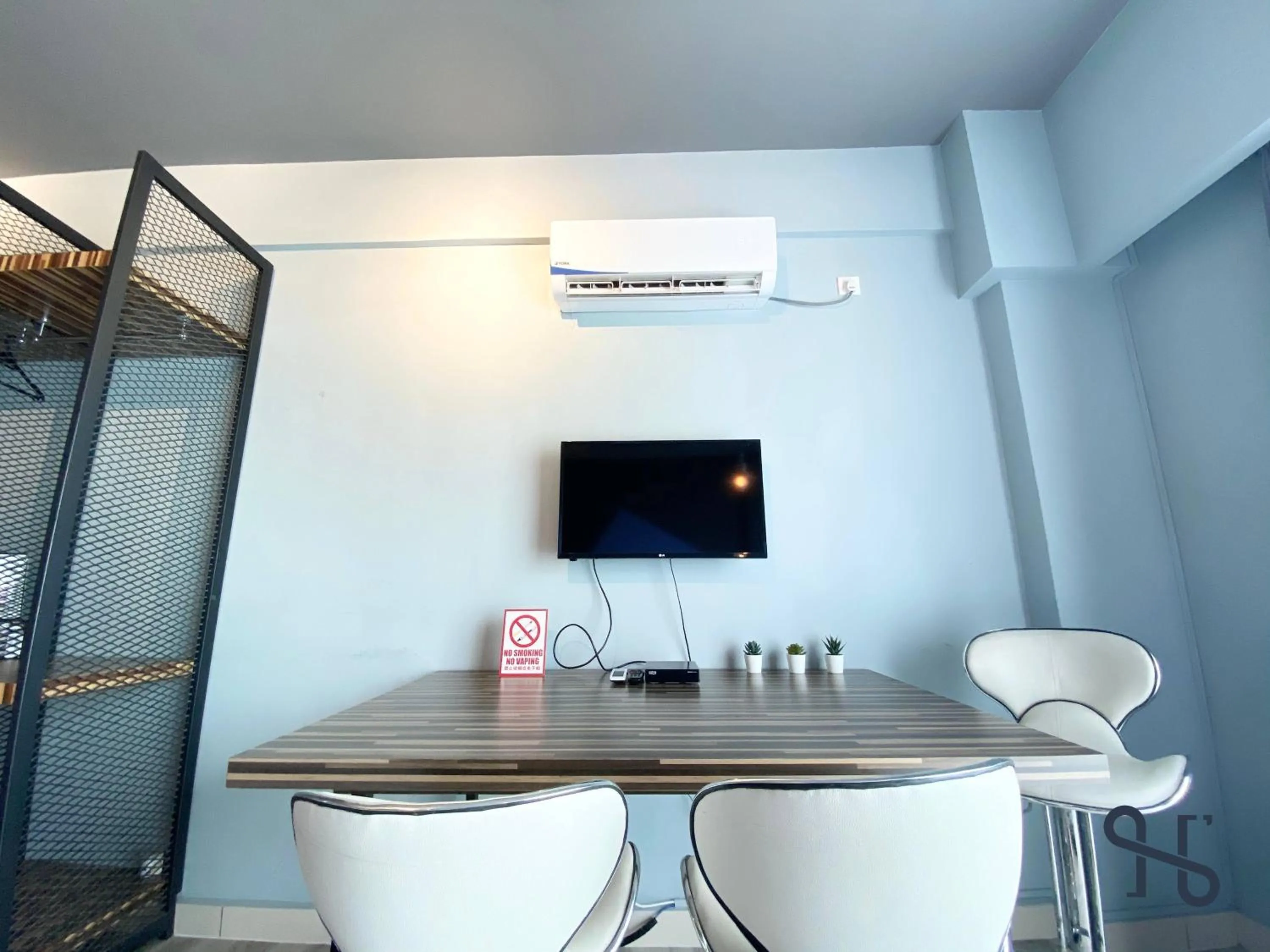 TV and multimedia in Homesuite' Home at Aeropod SOVO