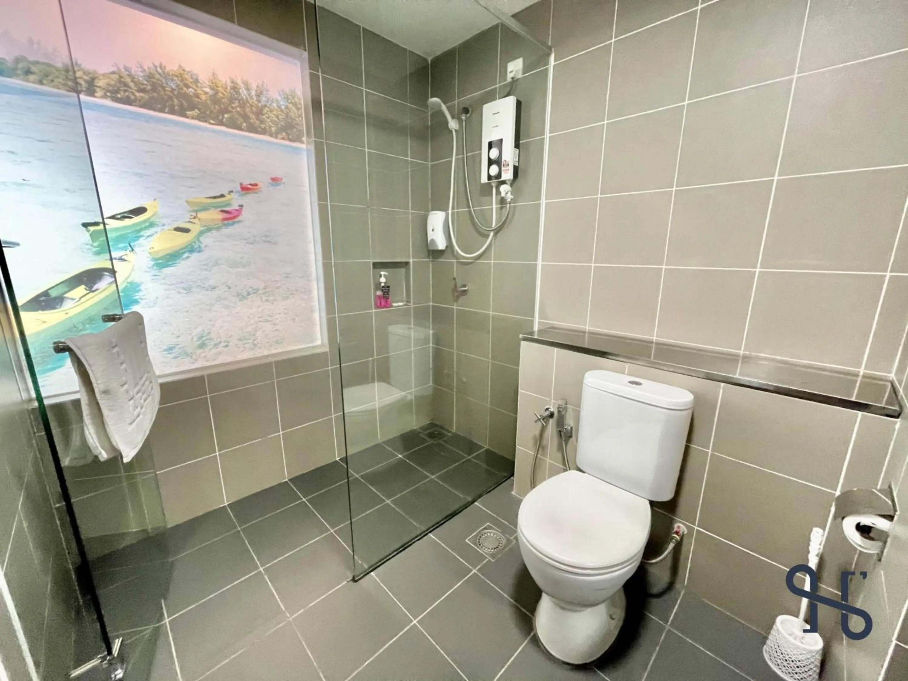 Shower in Homesuite' Home at Aeropod SOVO