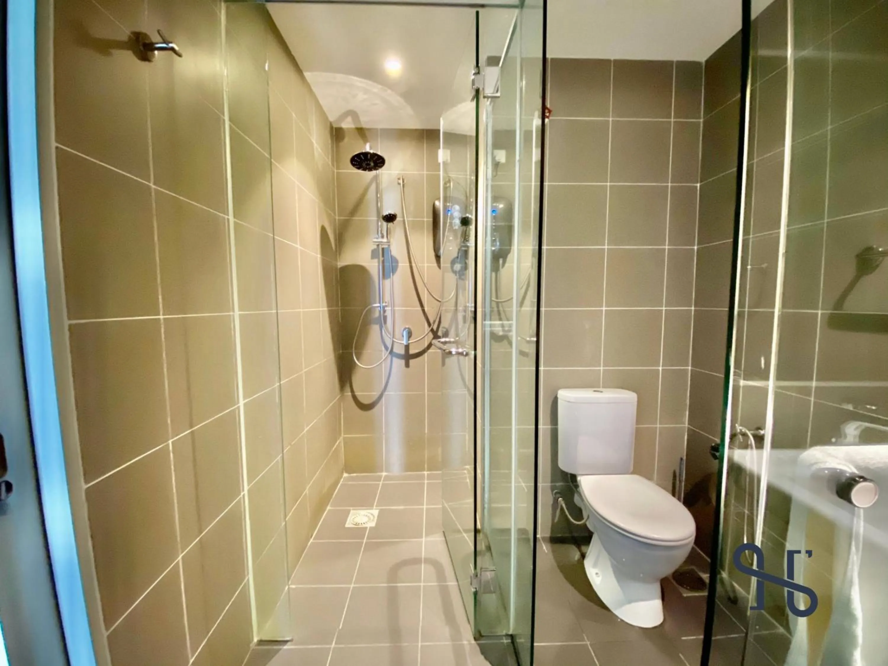 Bathroom in Homesuite' Home at Aeropod SOVO