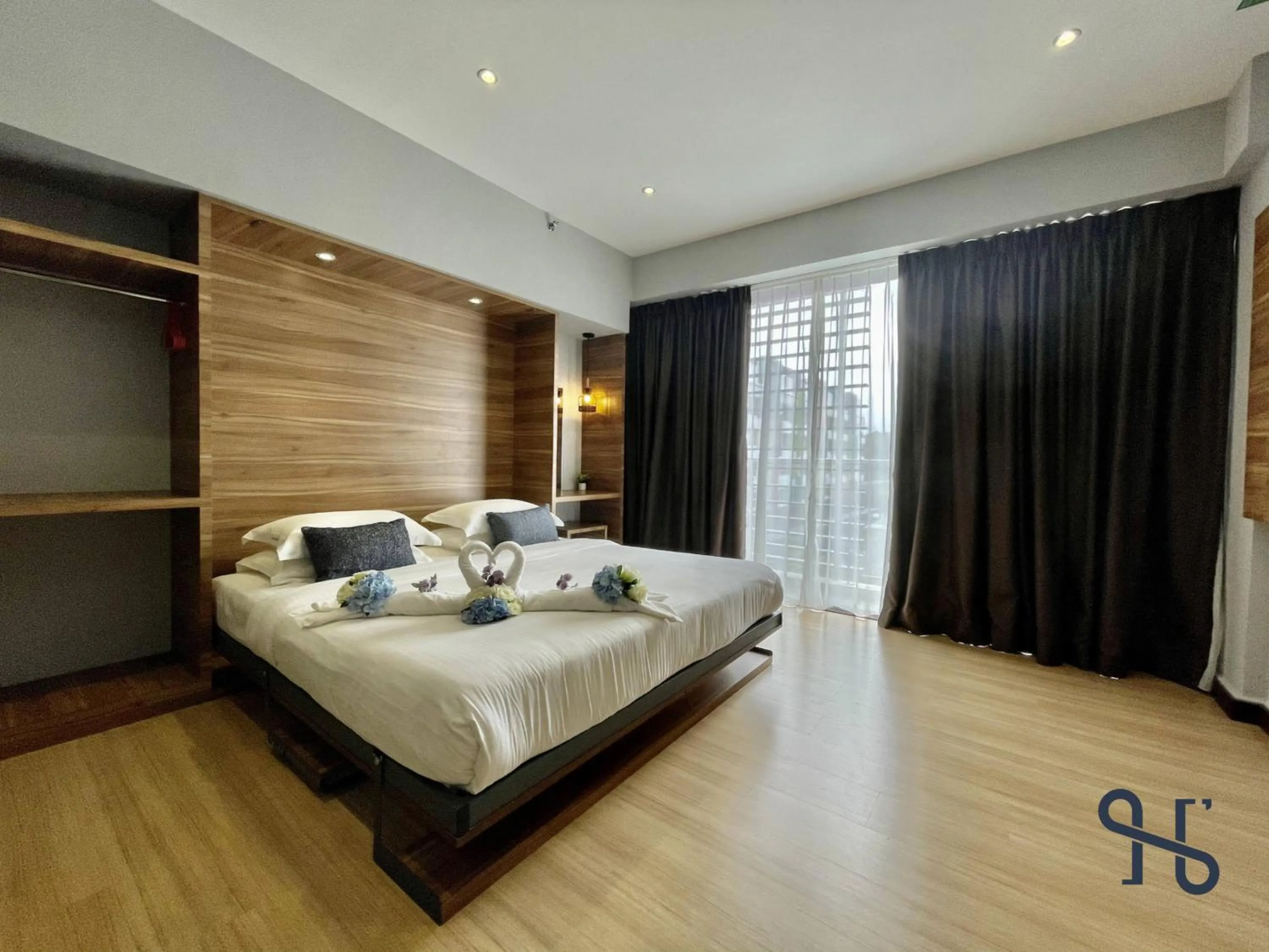 Bedroom, Bed in Homesuite' Home at Aeropod SOVO