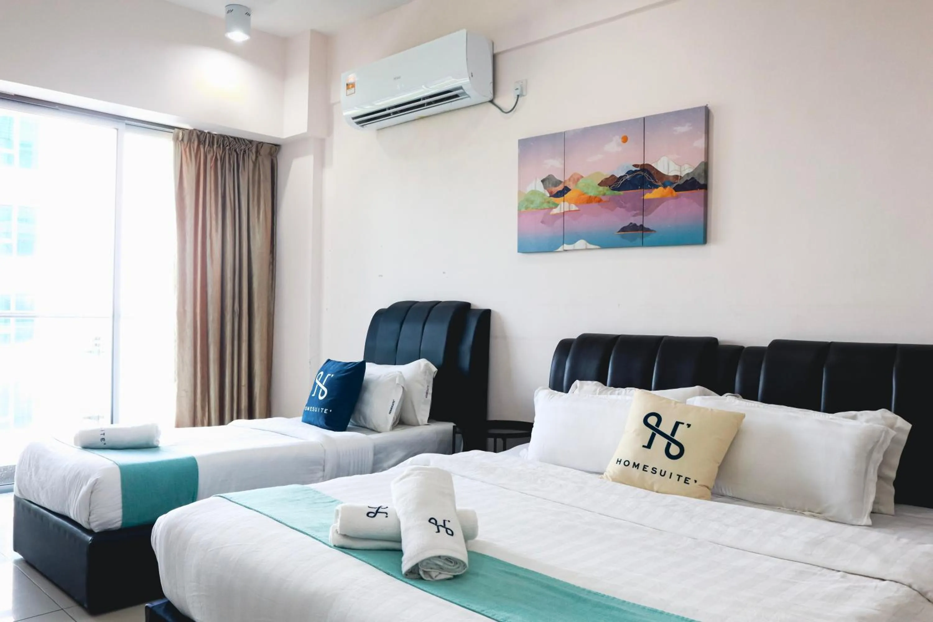 Bedroom, Bed in Homesuite' Home at Aeropod SOVO