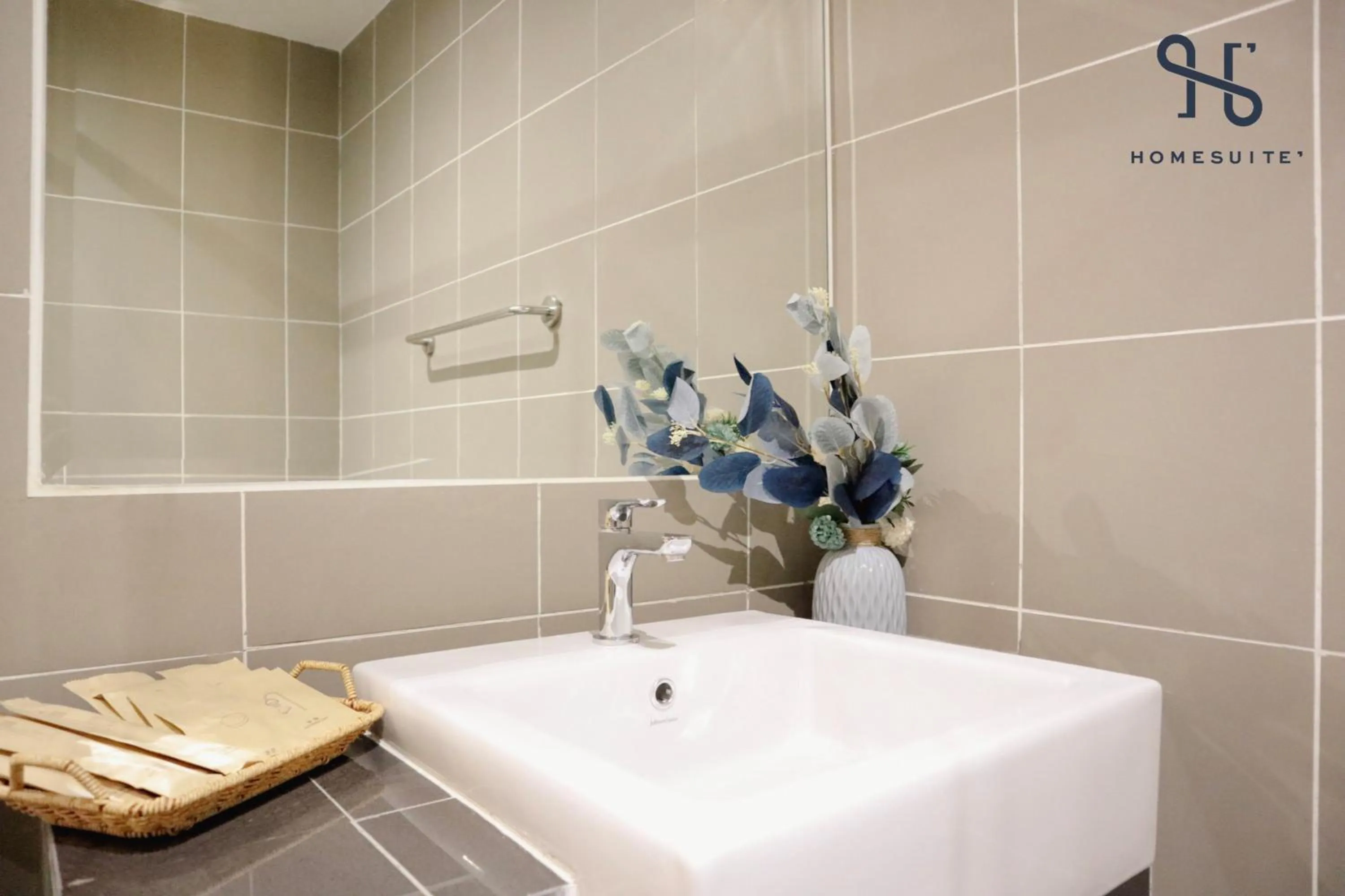 Bathroom in Homesuite' Home at Aeropod SOVO