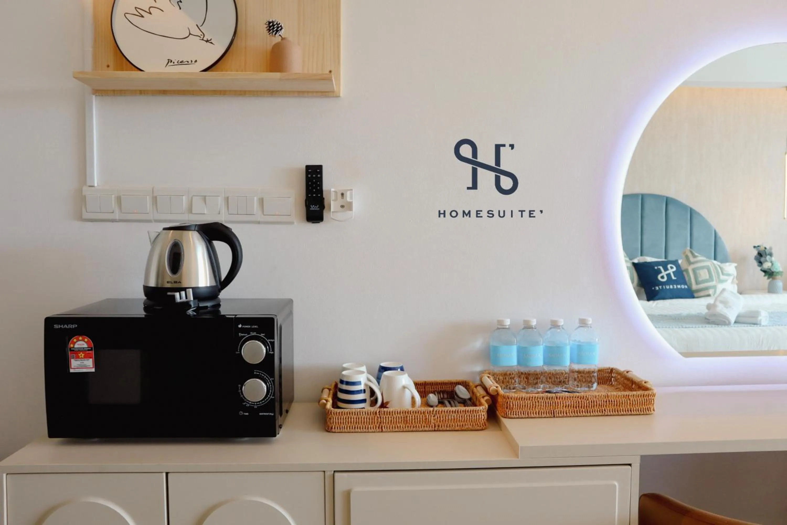 Coffee/tea facilities in Homesuite' Home at Aeropod SOVO