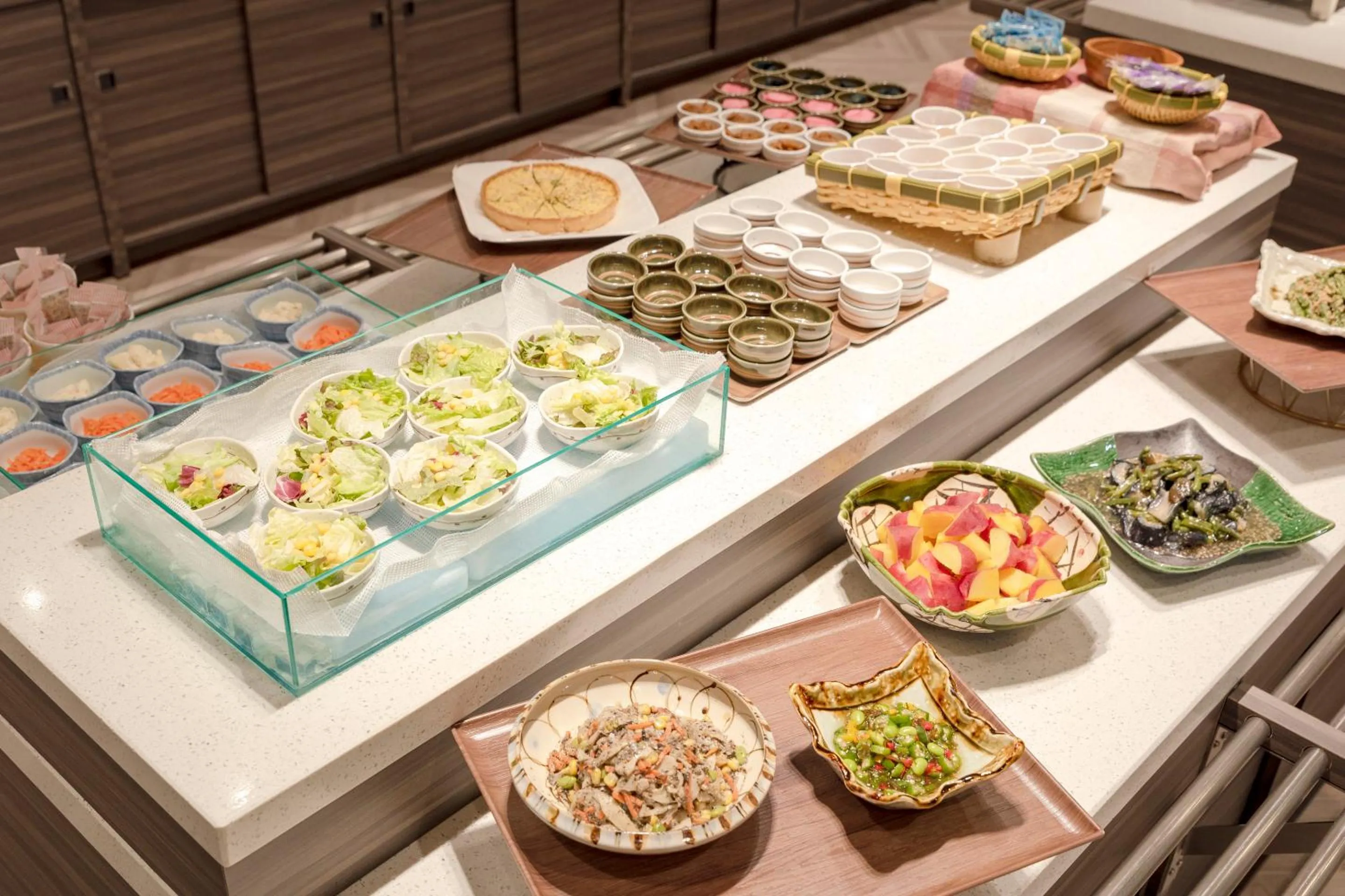 Restaurant/places to eat in Hotel Keihan Sendai