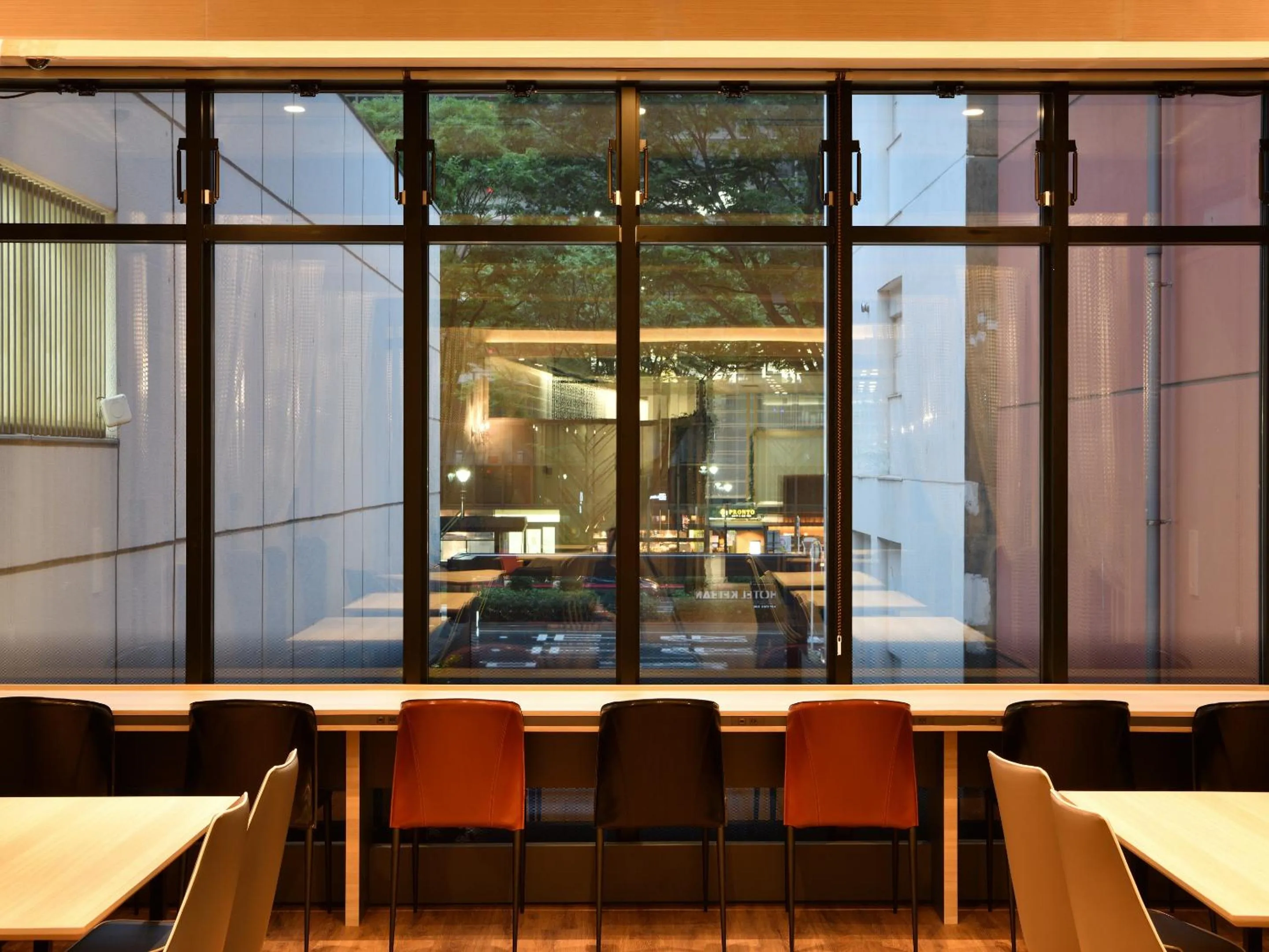Restaurant/places to eat in Hotel Keihan Sendai