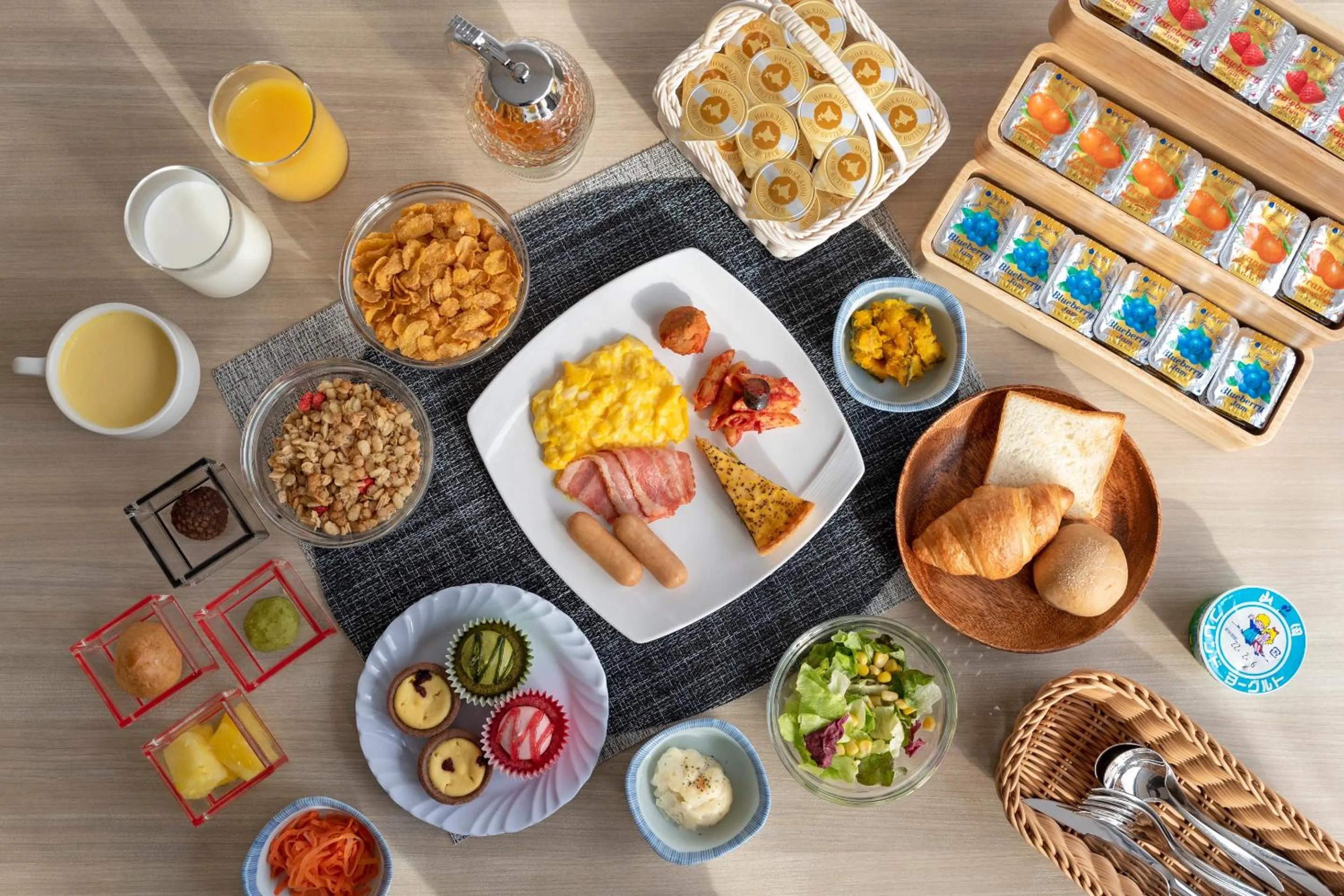 Restaurant/places to eat in Hotel Keihan Sendai