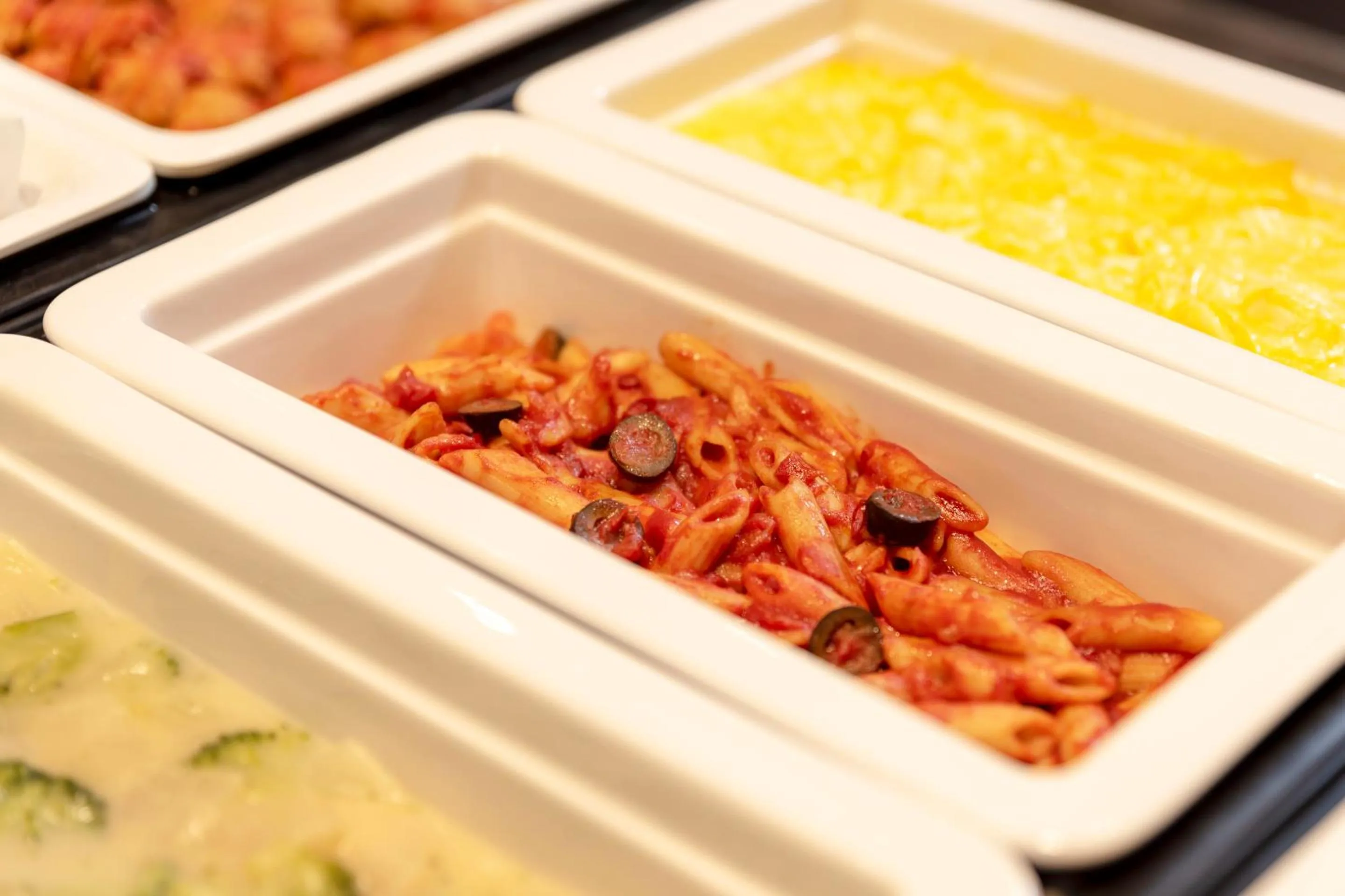 Restaurant/places to eat in Hotel Keihan Sendai