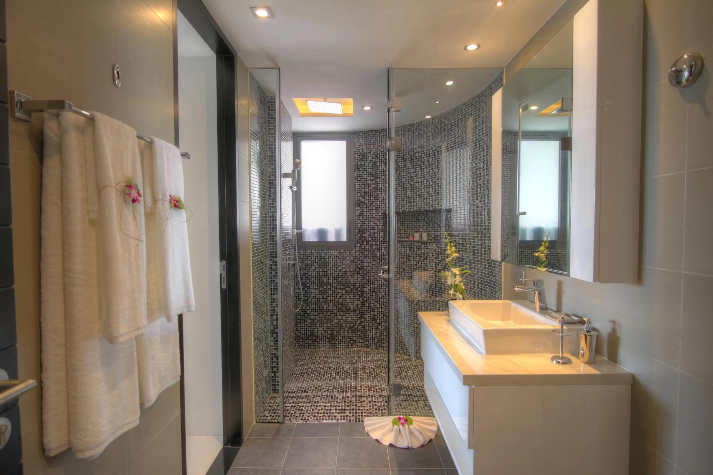 Shower in Lets Phuket Twin Sands Resort & Spa