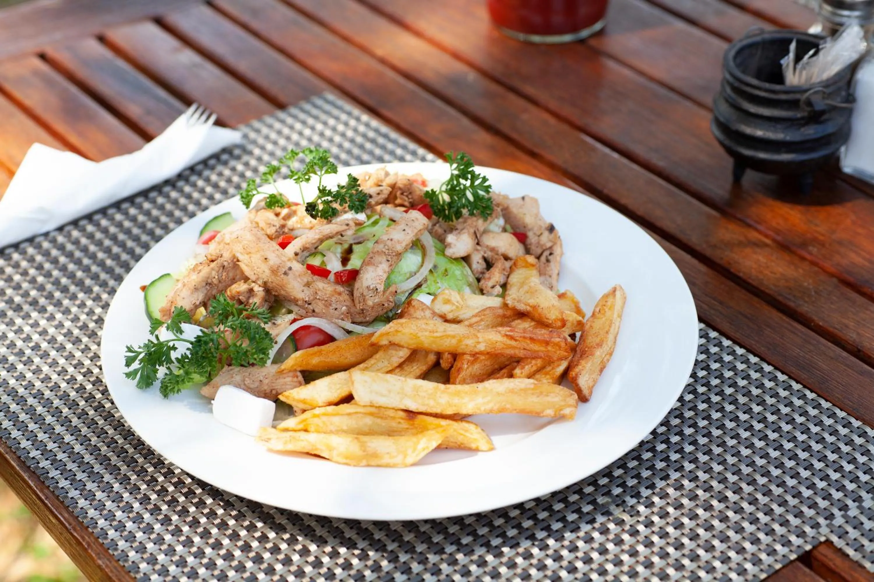 Lunch in Mziki Safari Lodge