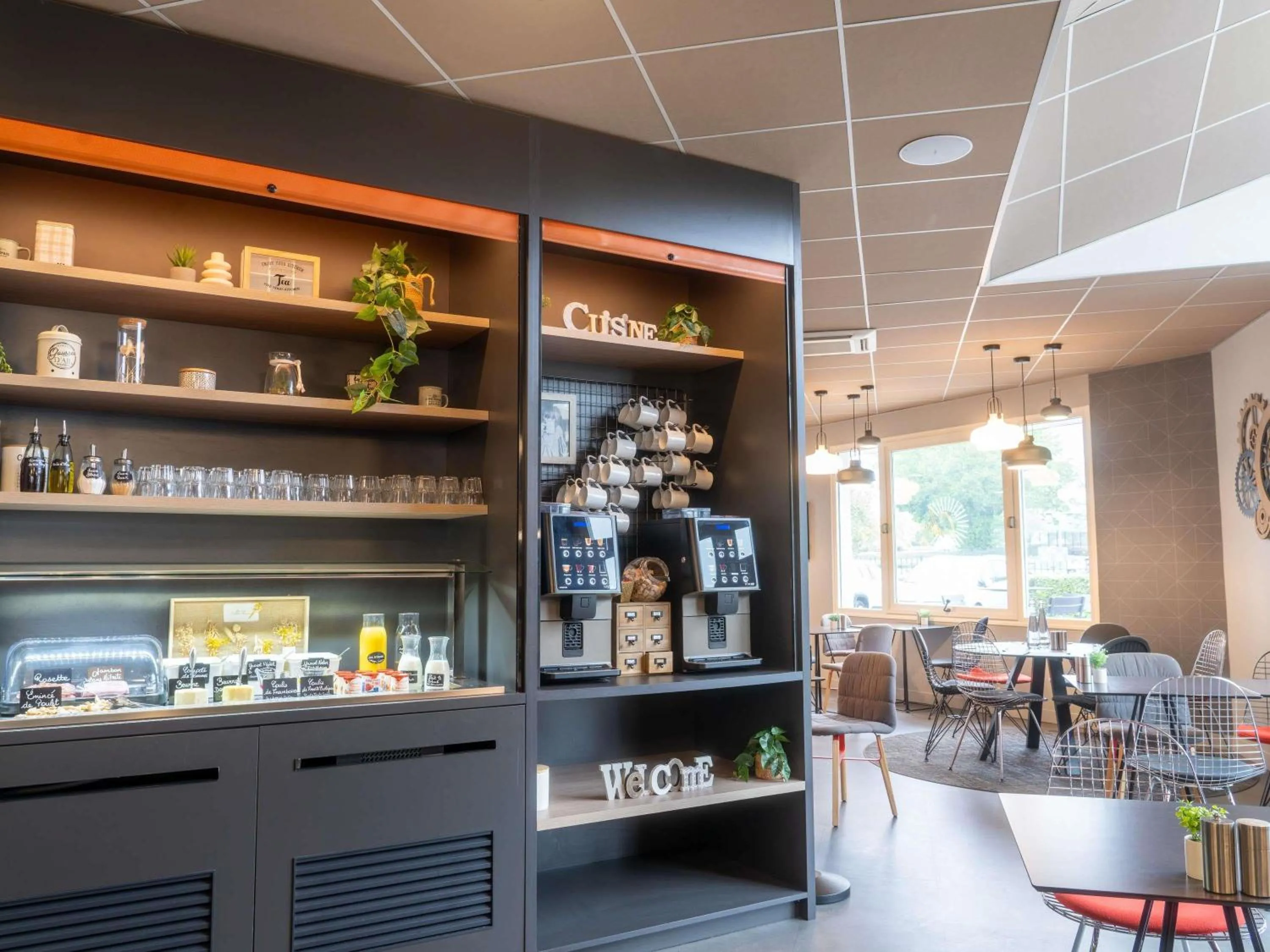 Breakfast in ibis Compiegne