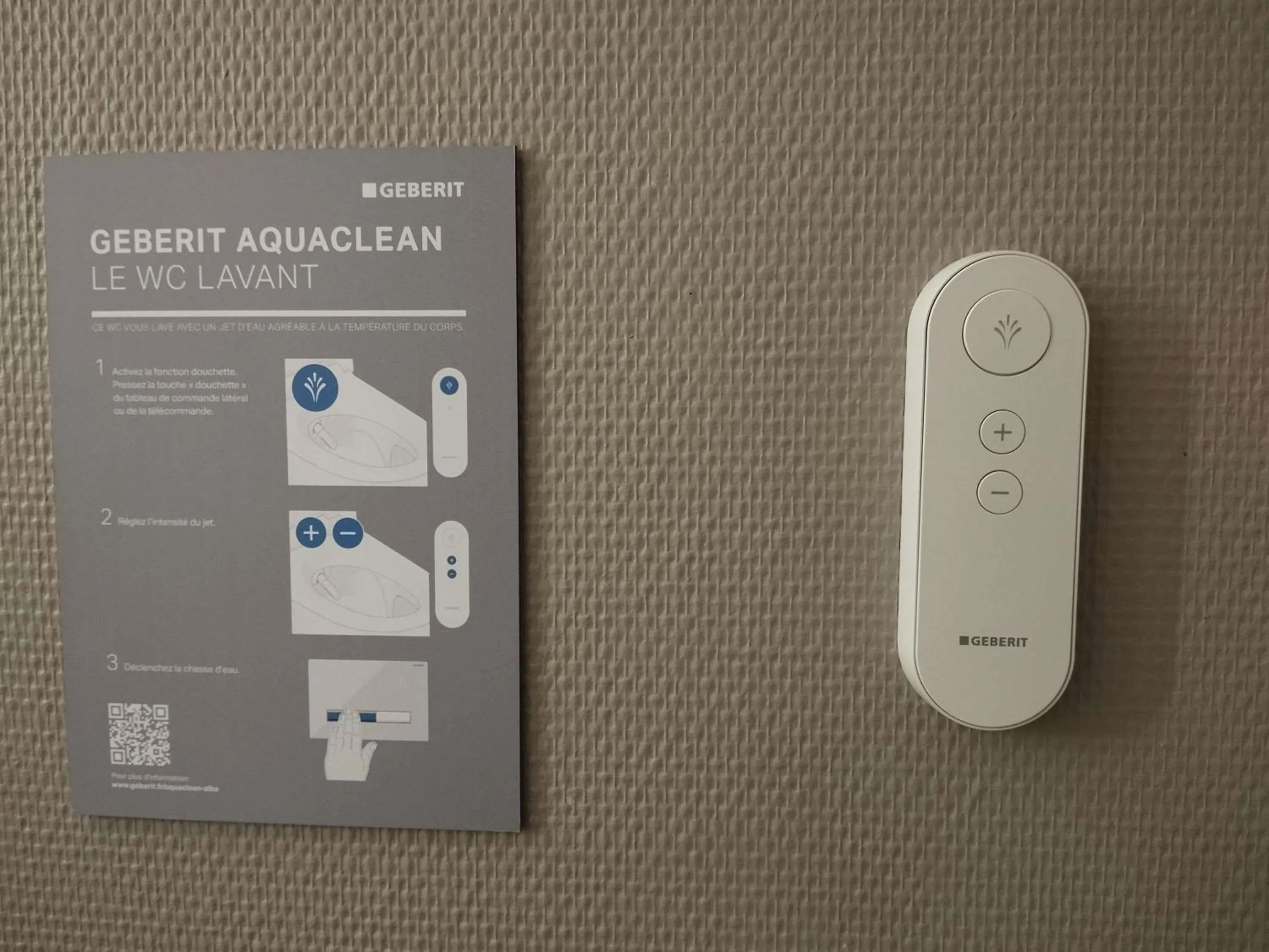 Bedroom in ibis Compiegne