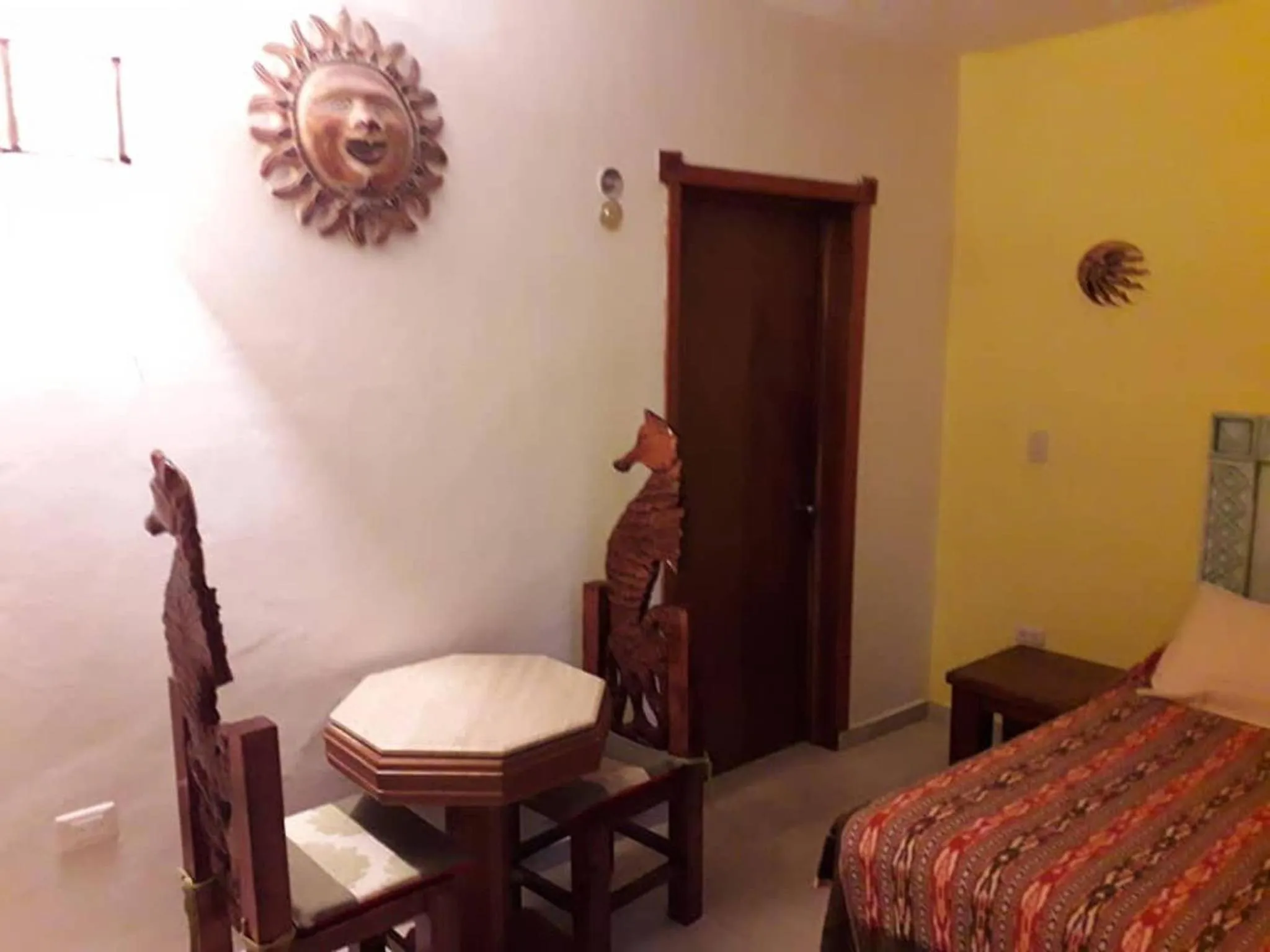 Bed in Cancun Guest House 3 near Ado bus terminal and 25 min from-to airport by shuttle