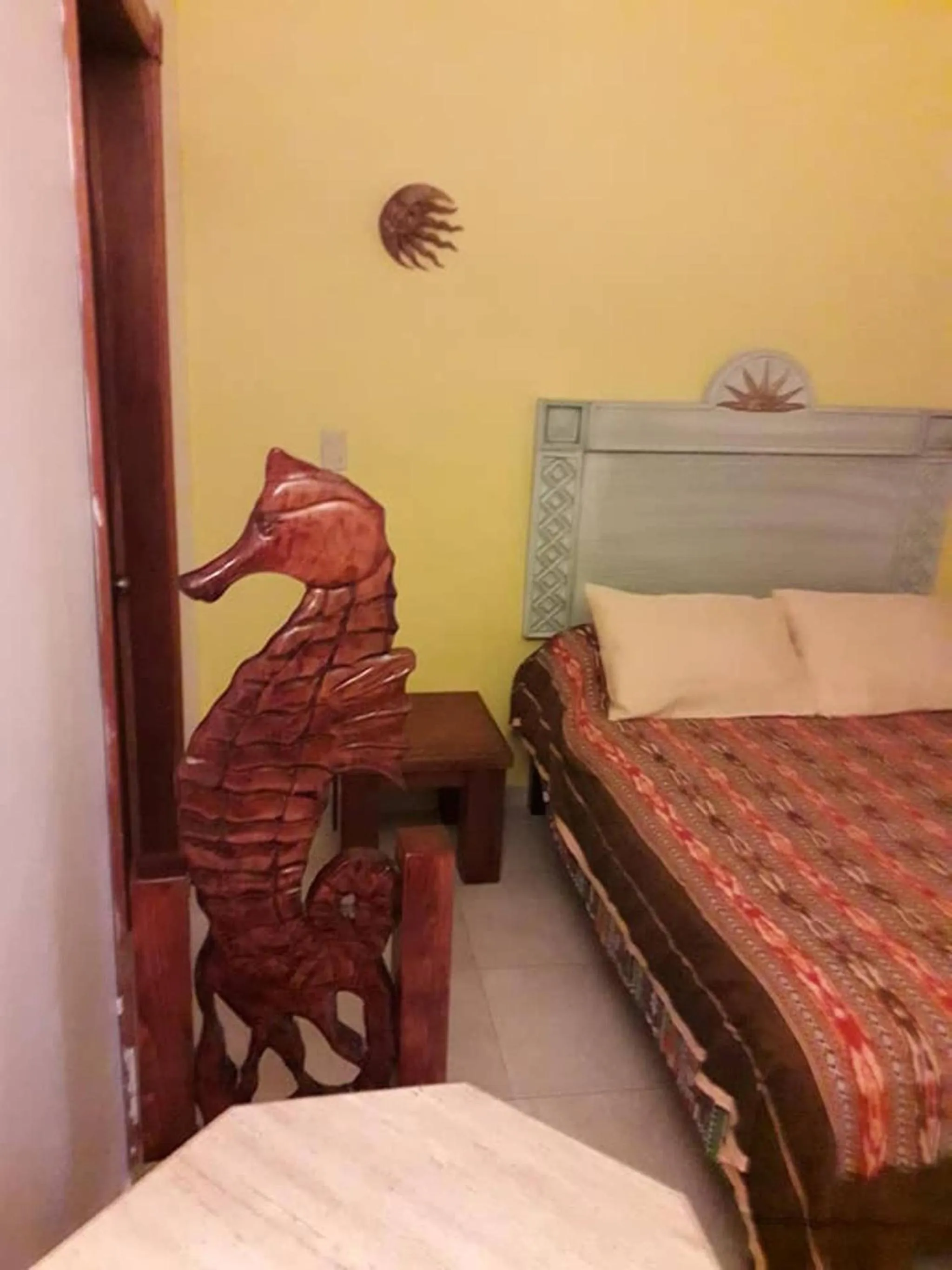 Bed in Cancun Guest House 3 near Ado bus terminal and 25 min from-to airport by shuttle