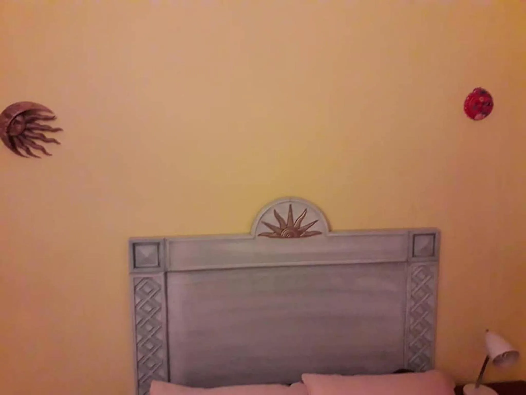 Bed in Cancun Guest House 3 near Ado bus terminal and 25 min from-to airport by shuttle