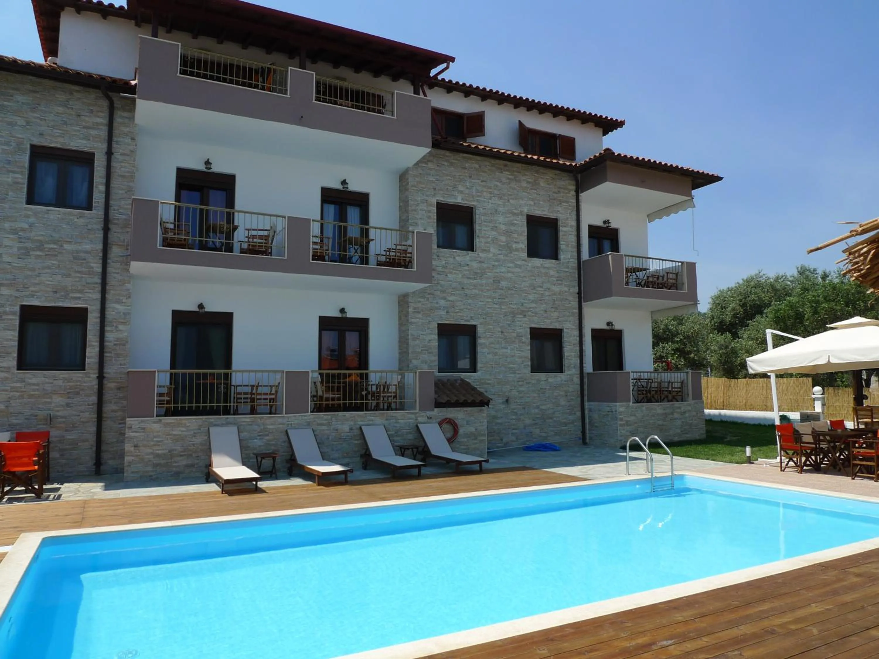 Swimming pool in Apartment & Studios Haido