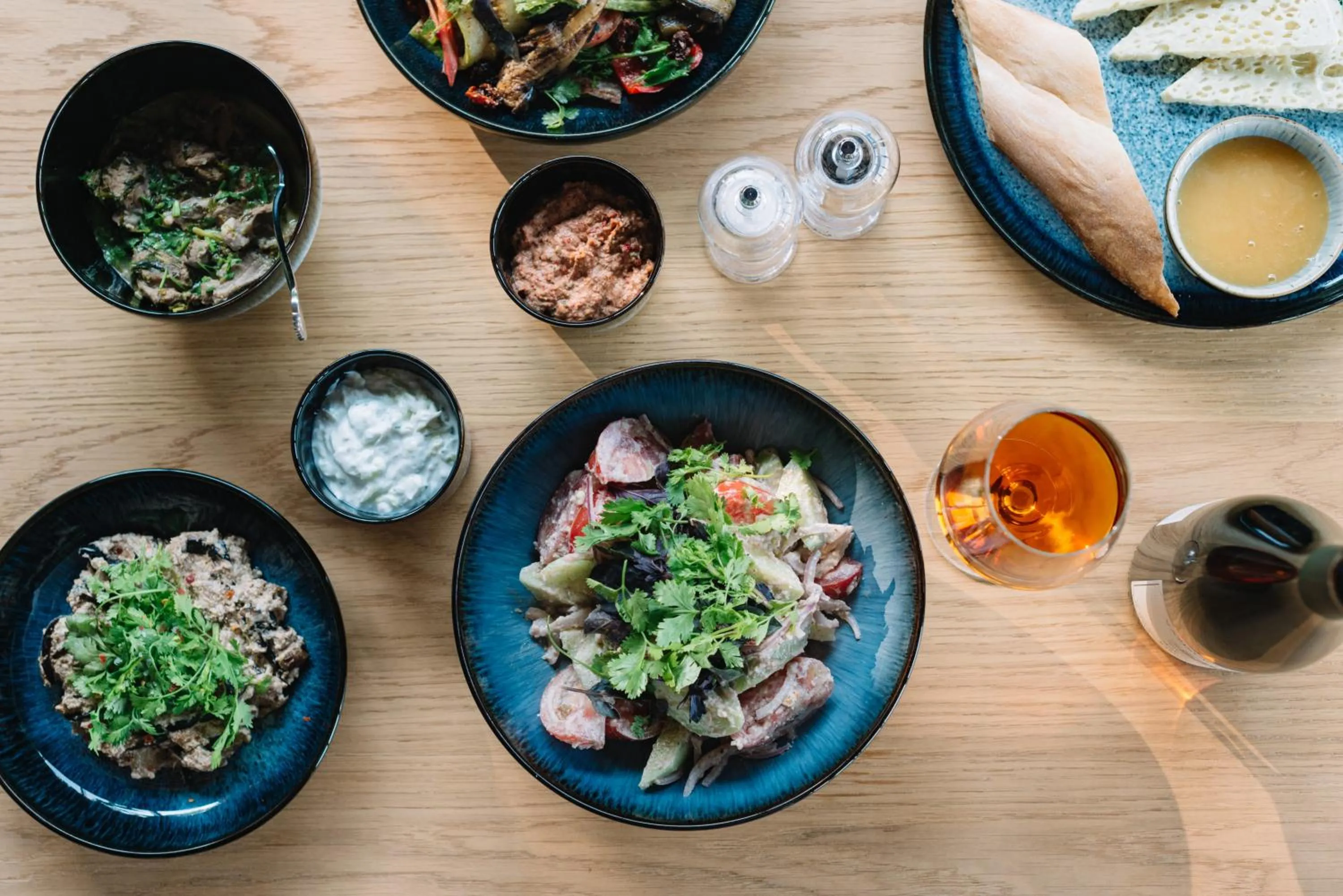 Restaurant/places to eat in Vazisubani Estate