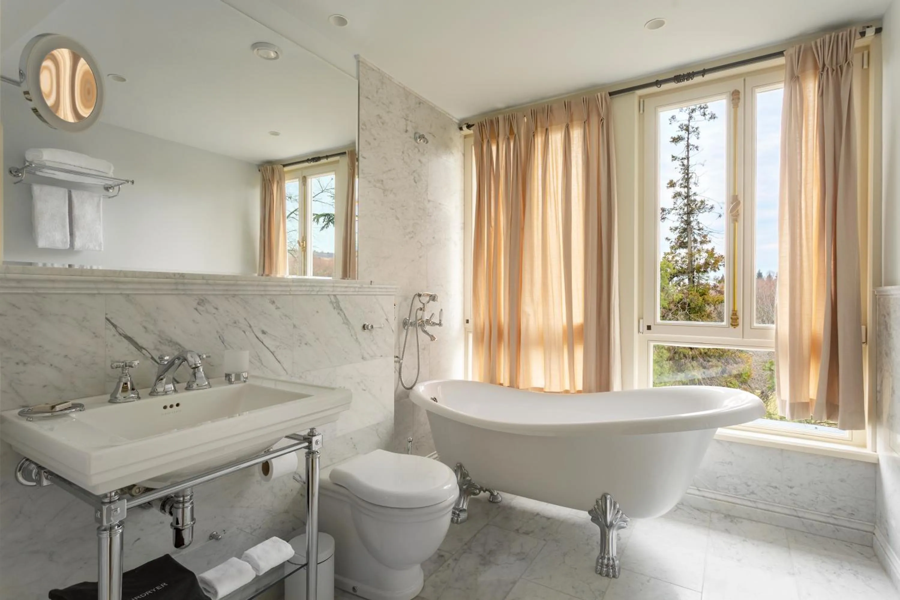Bathroom in Vazisubani Estate