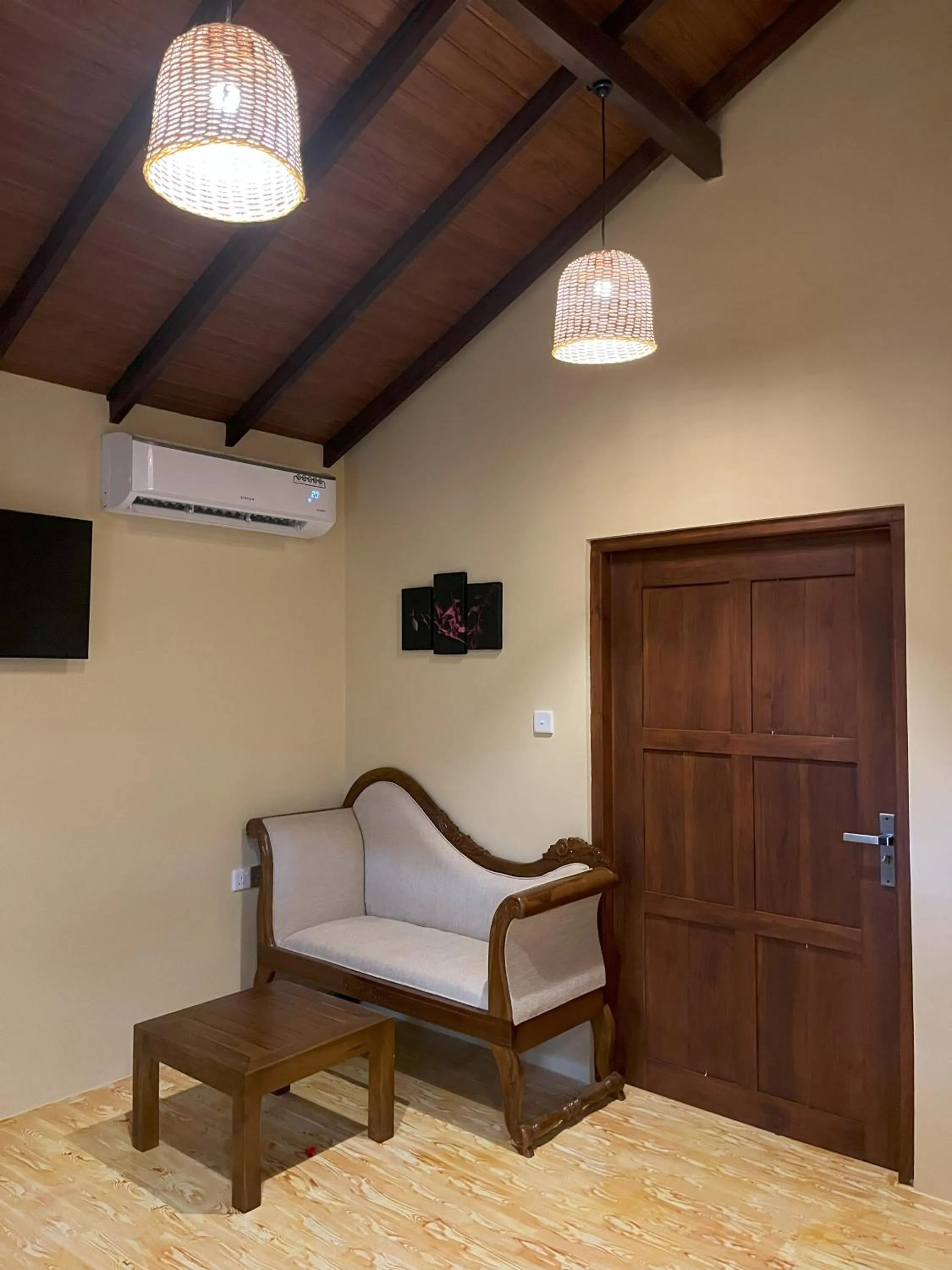 Seating area in Cloud Nine Lanka Resort Wilpattu