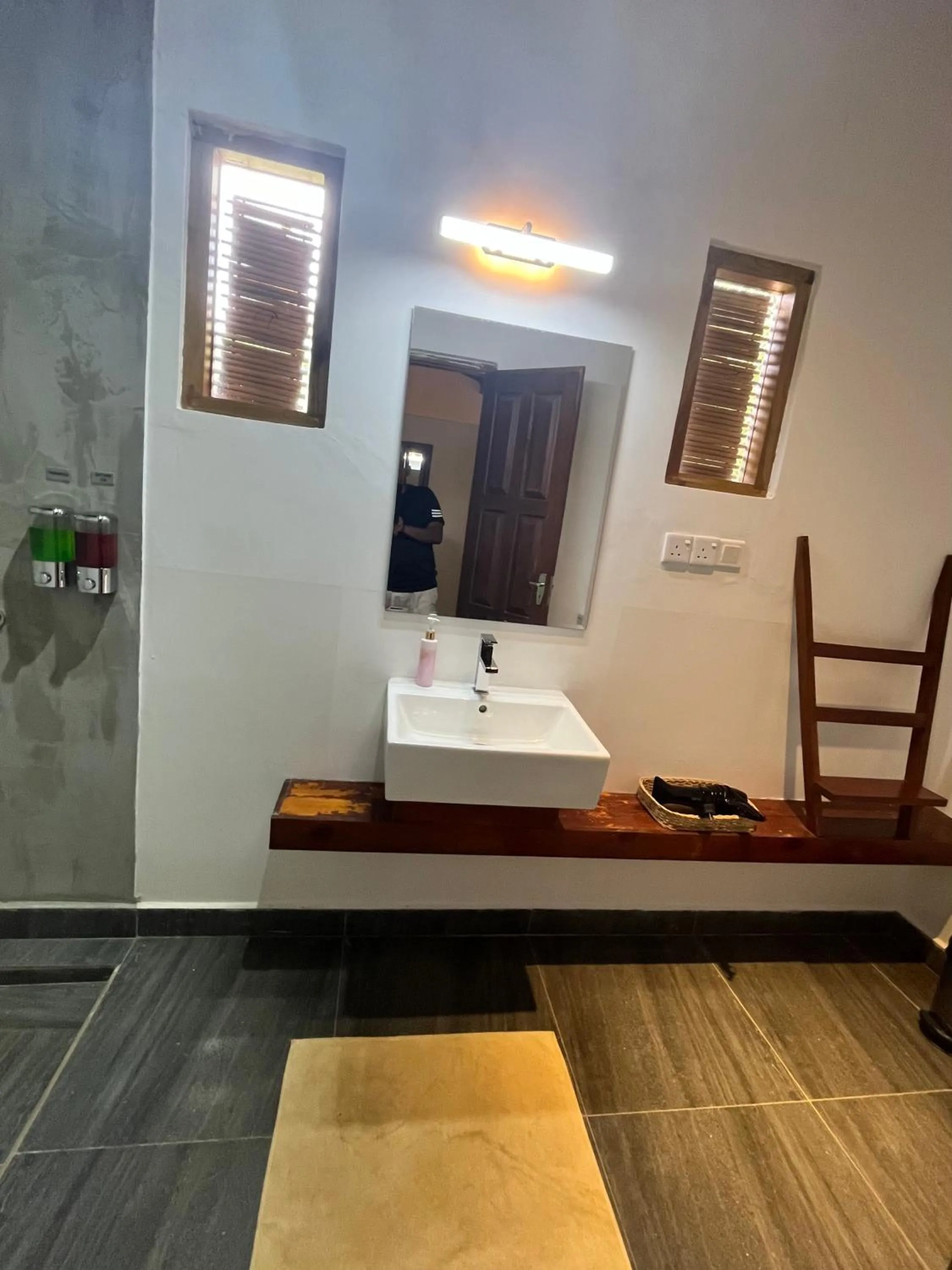 Bathroom in Cloud Nine Lanka Resort Wilpattu