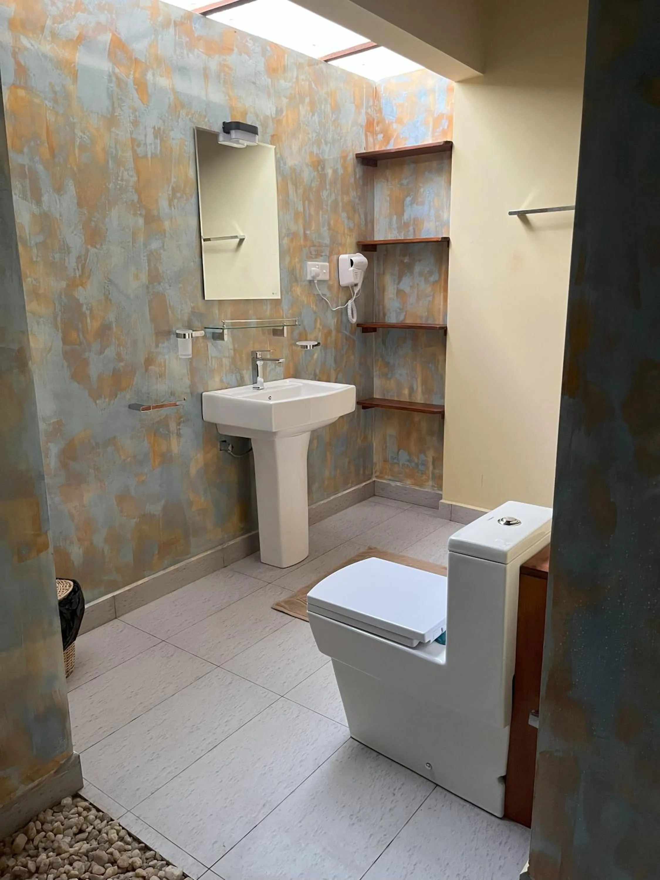 Toilet in Cloud Nine Lanka Resort Wilpattu