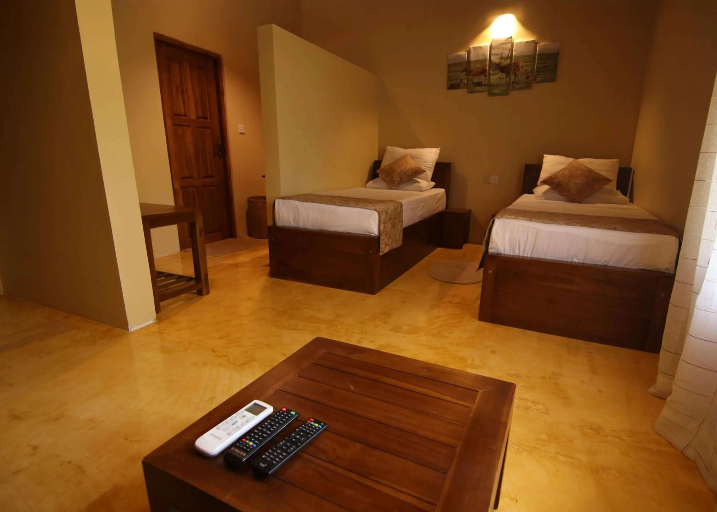 Photo of the whole room, Bed in Cloud Nine Lanka Resort Wilpattu