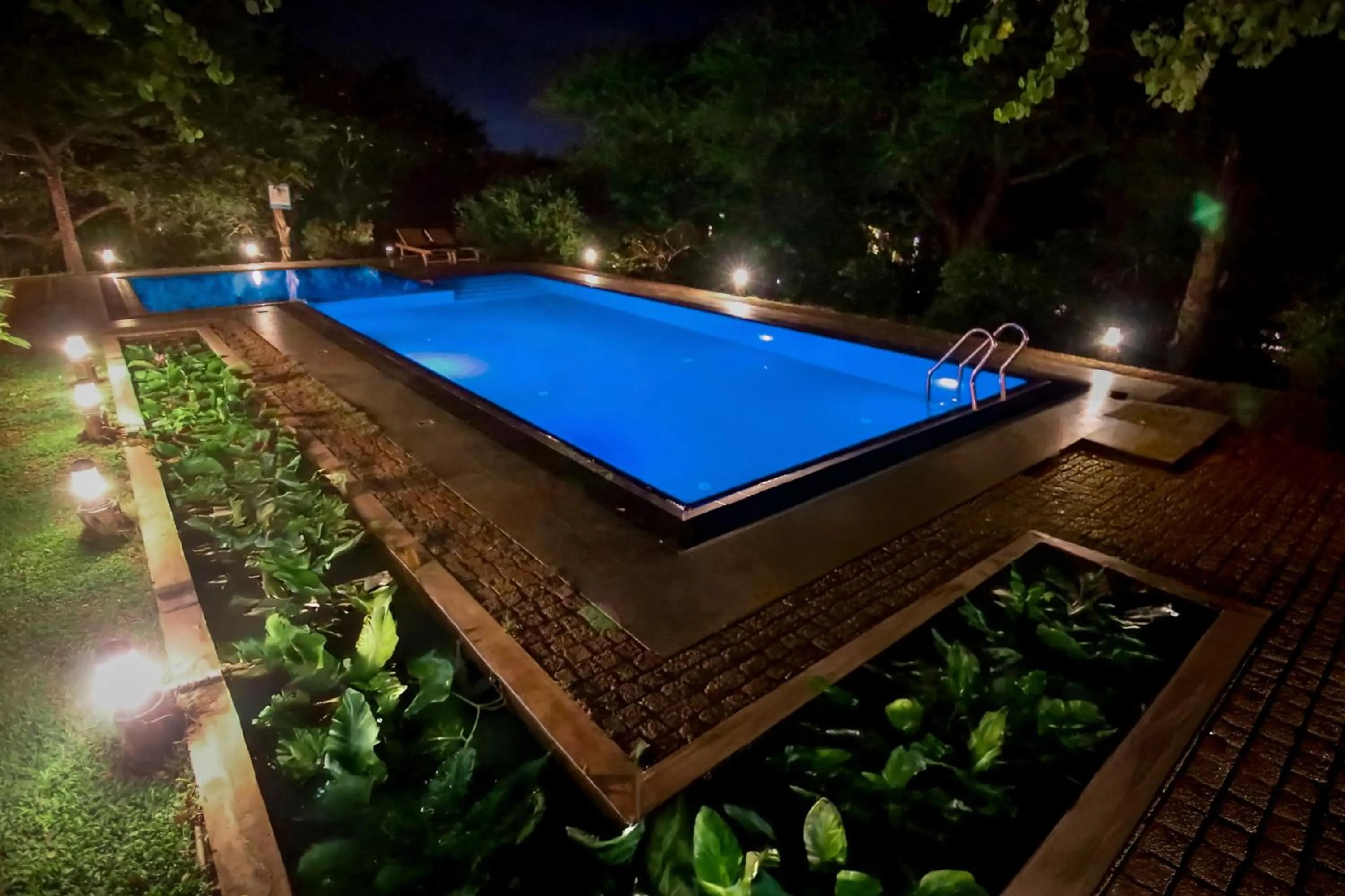 Night in Cloud Nine Lanka Resort Wilpattu