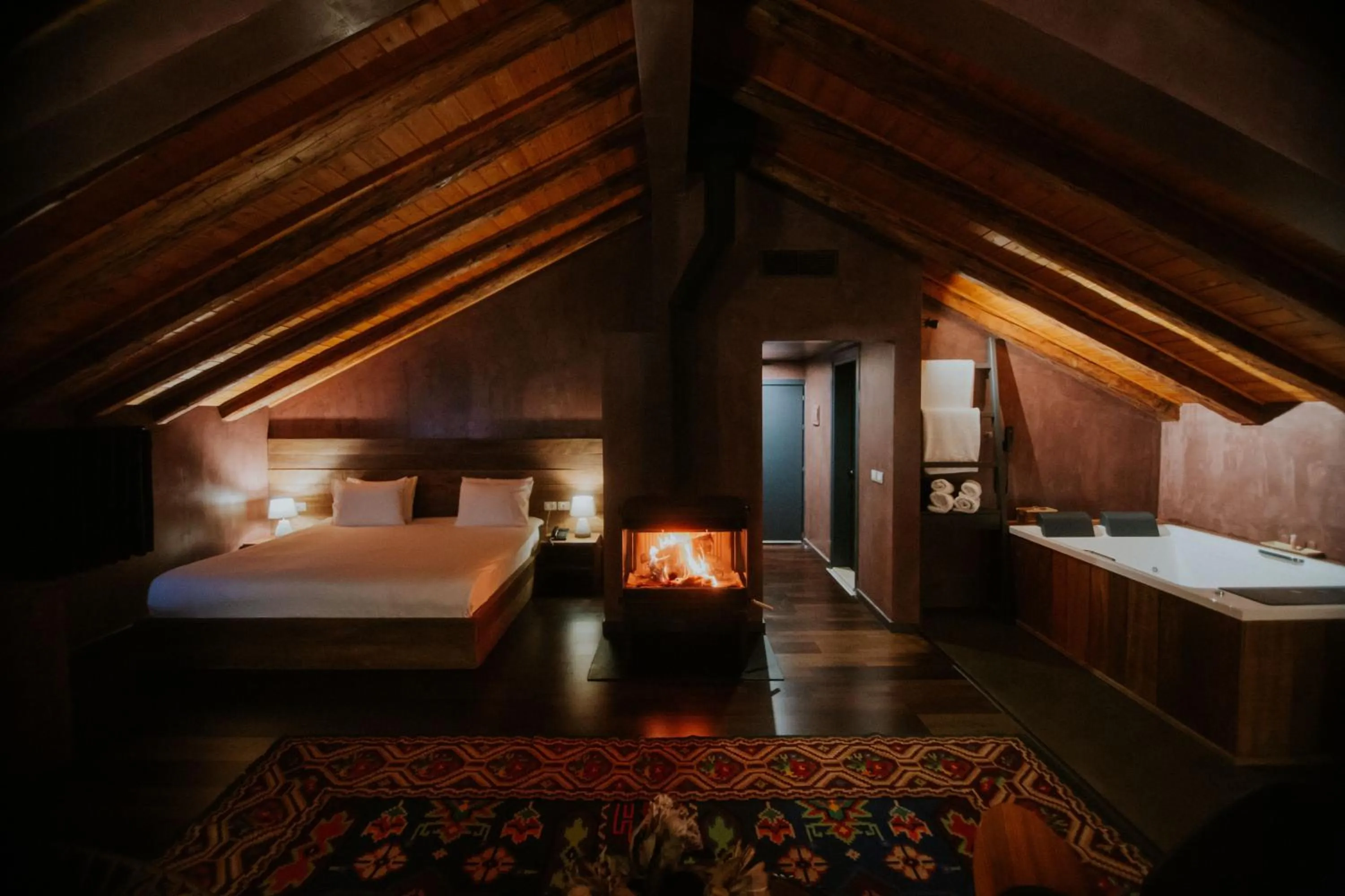 Bed in Dim's Hotel & Restaurant