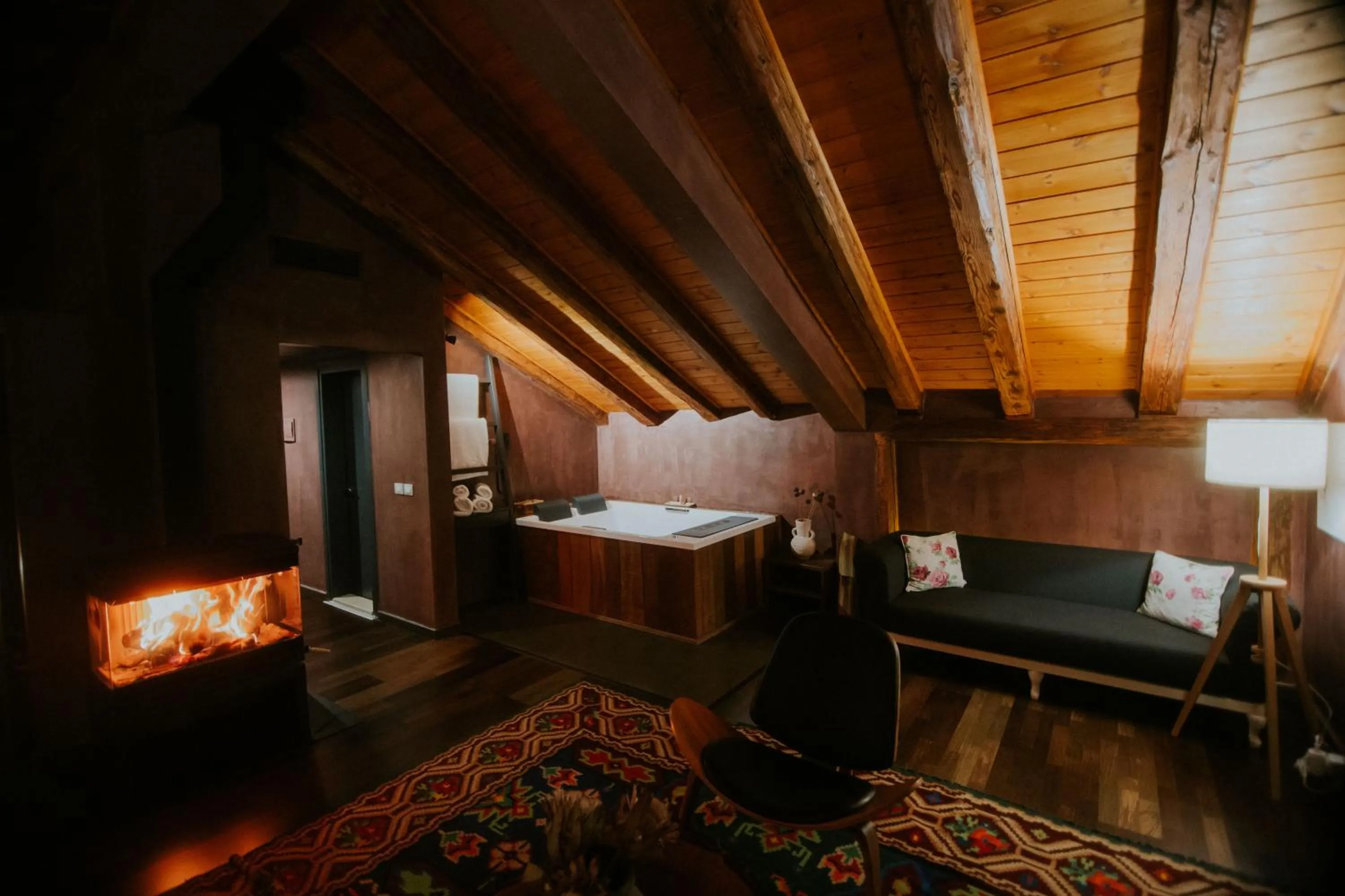 Bed in Dim's Hotel & Restaurant