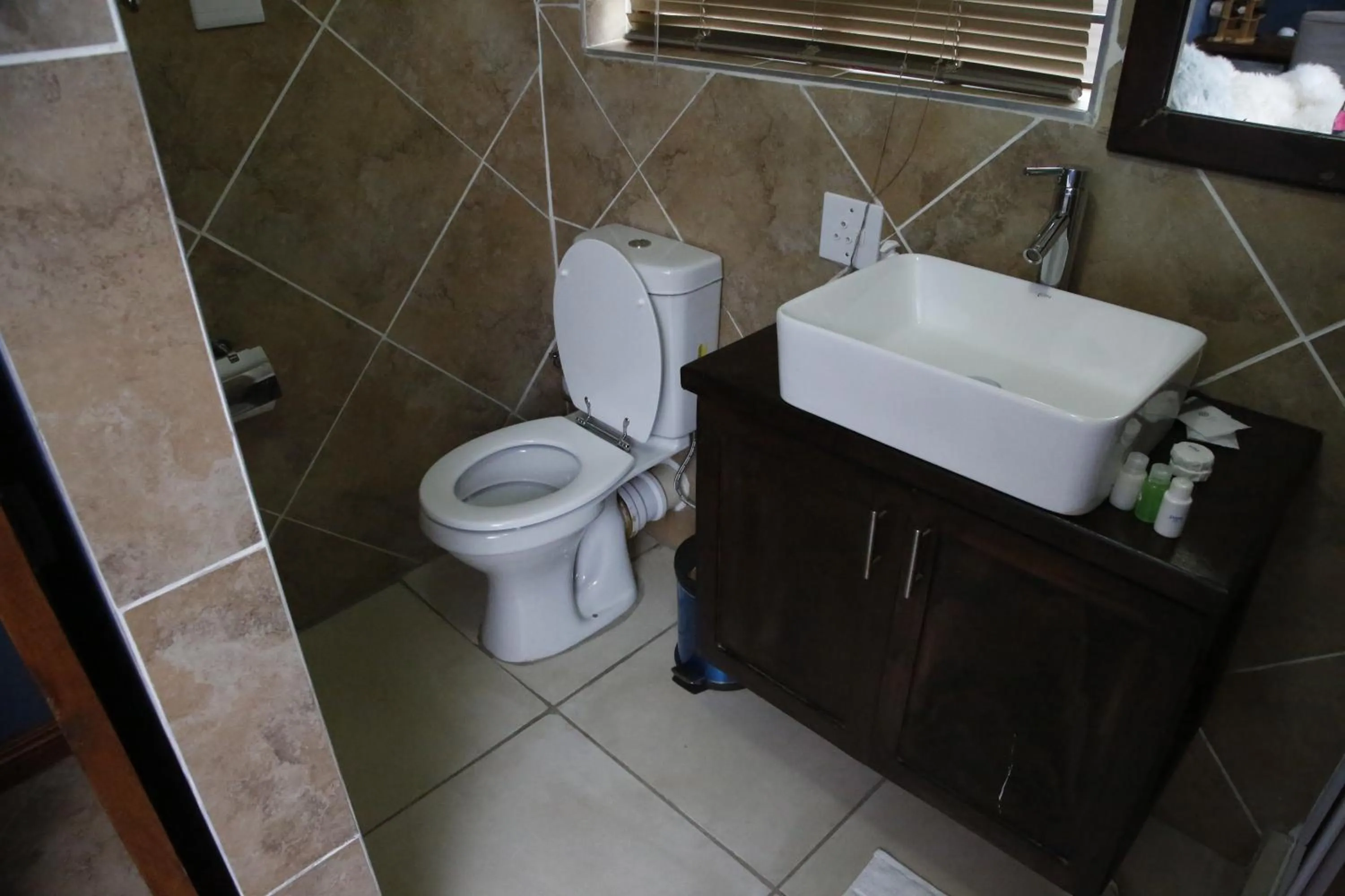 Travetel OR Tambo Airport