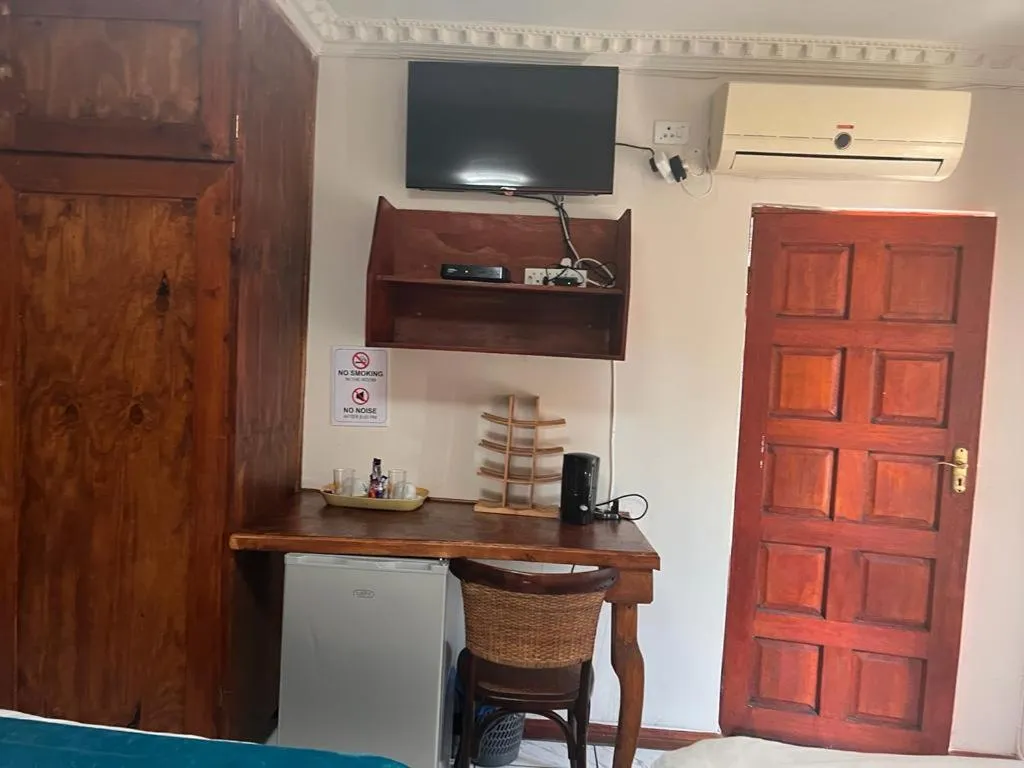 Travetel OR Tambo Airport