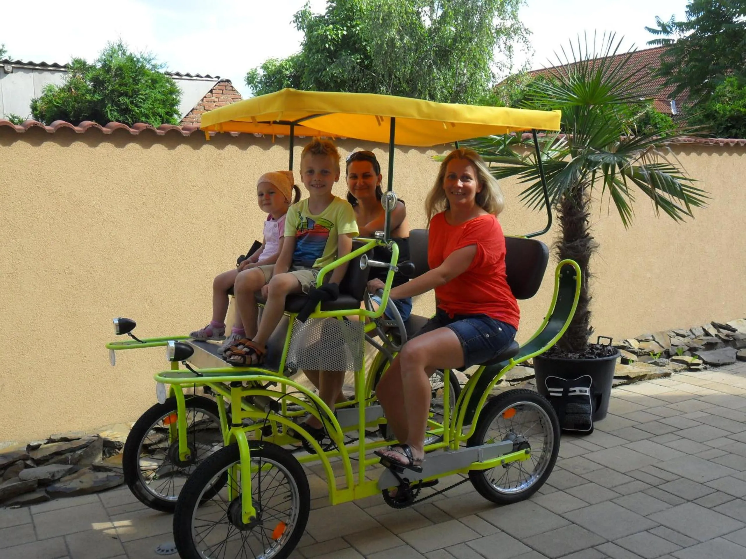 People in Hotel Pálma