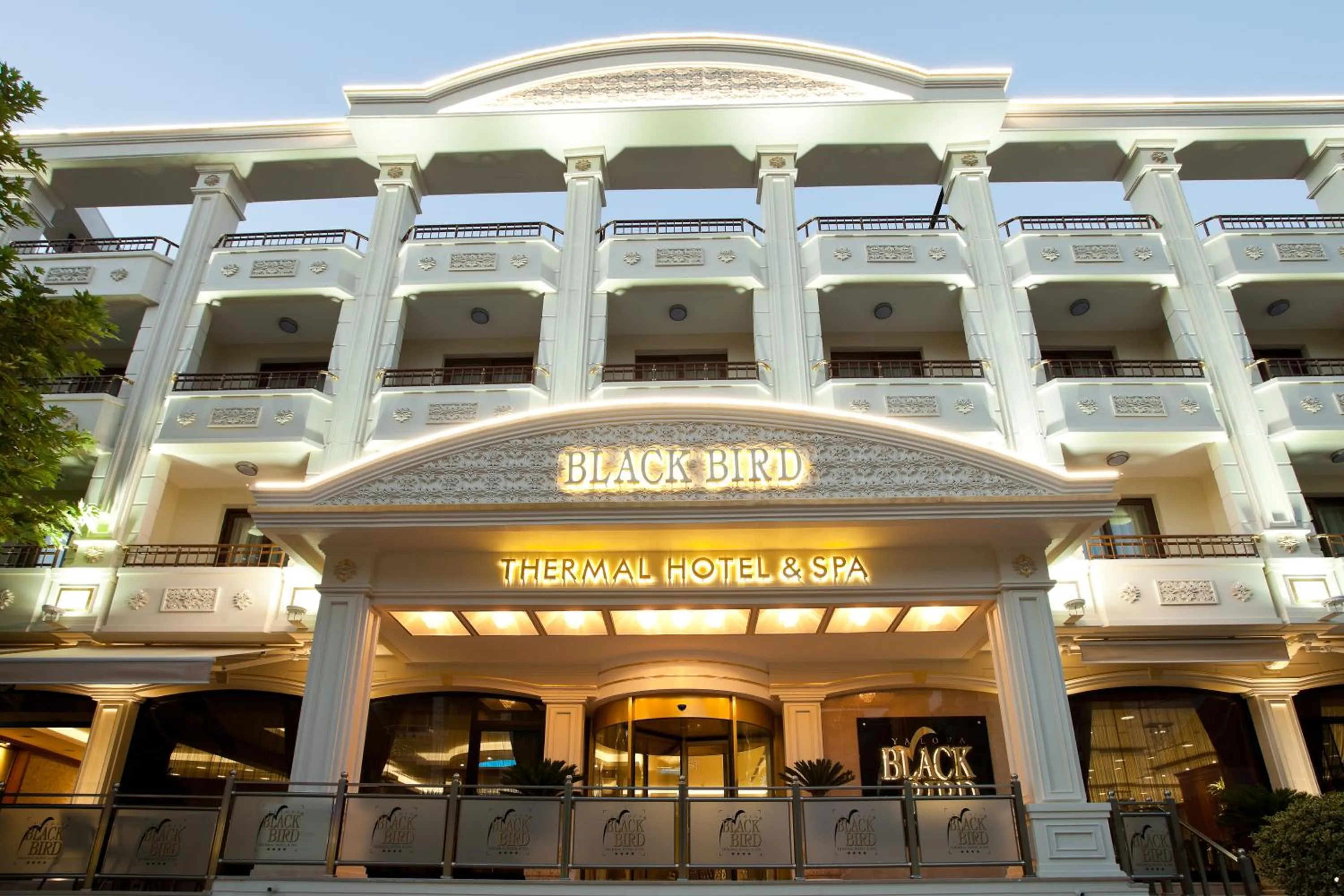 Facade/entrance in Black Bird Thermal Hotel & SPA