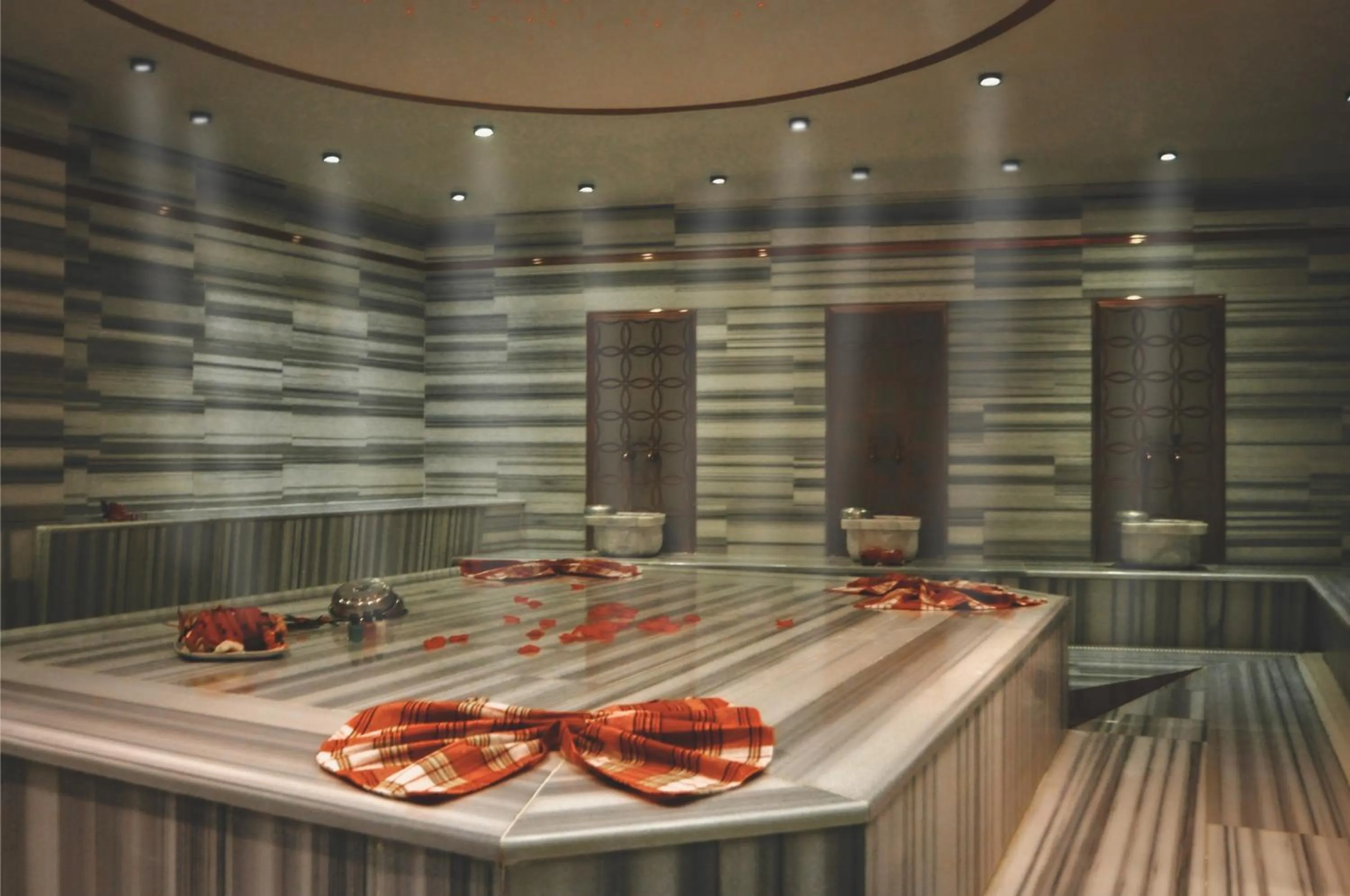 Public Bath in Black Bird Thermal Hotel & SPA