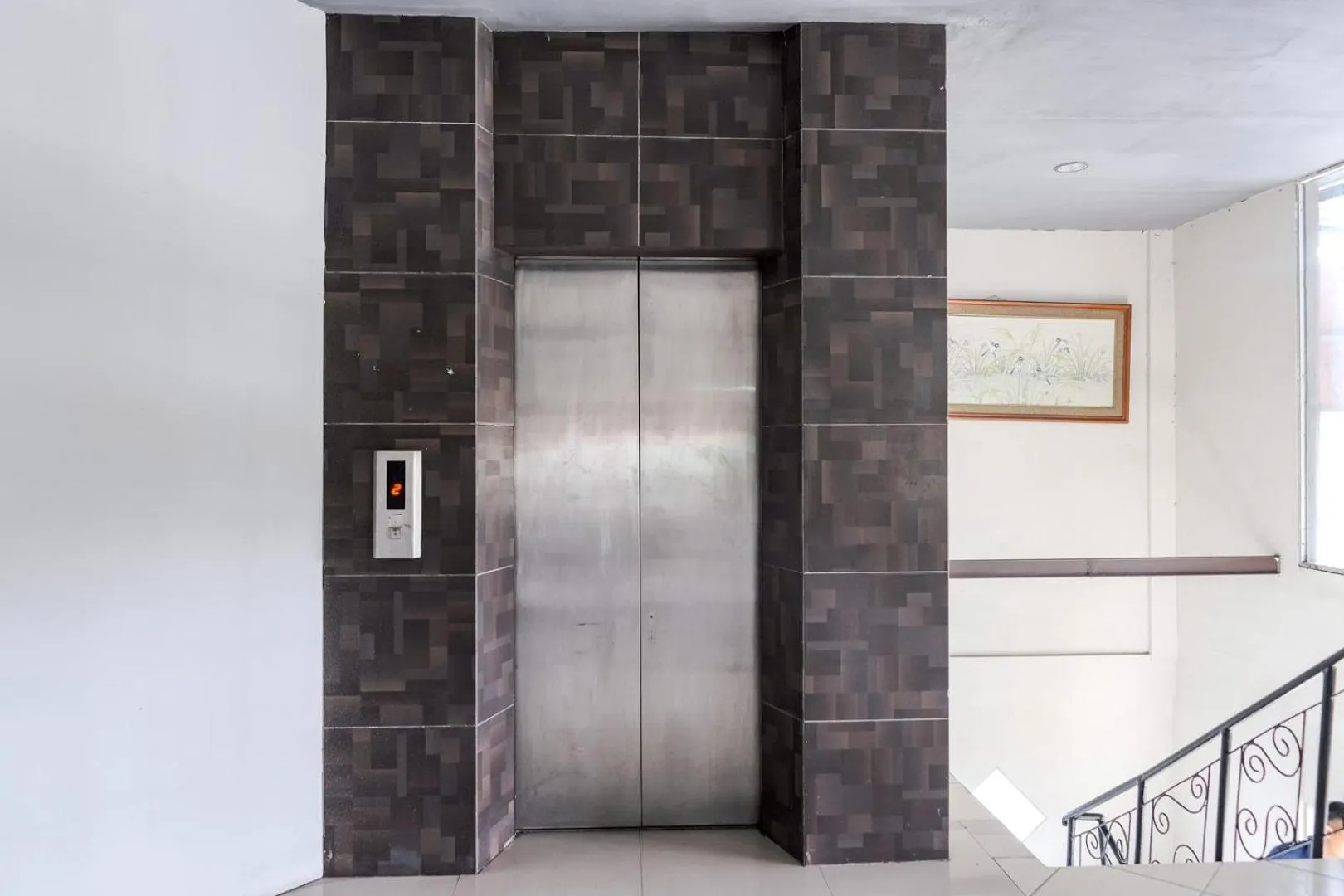 elevator in RedDoorz Plus at Sunrise Hotel Sanur