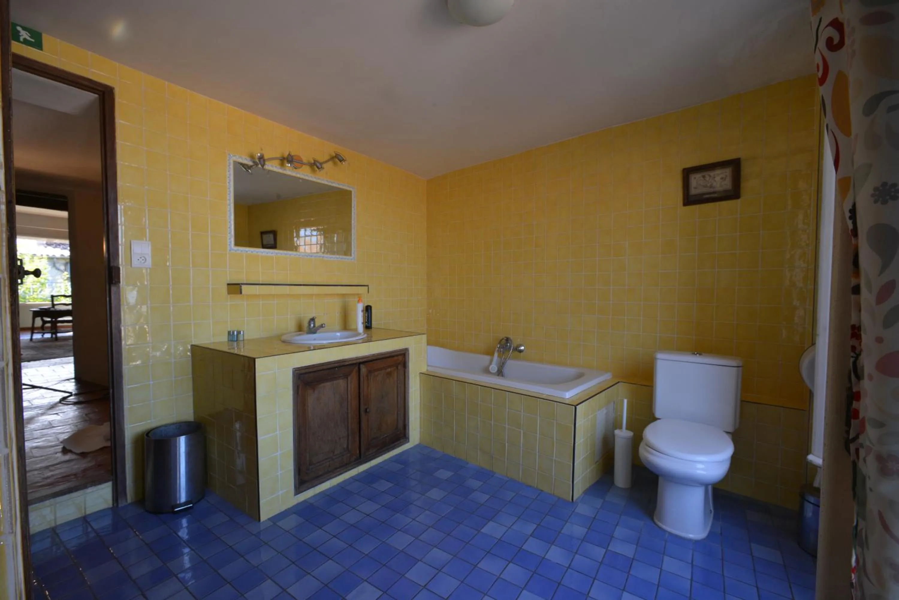 Toilet in Auberge de la Fontaine