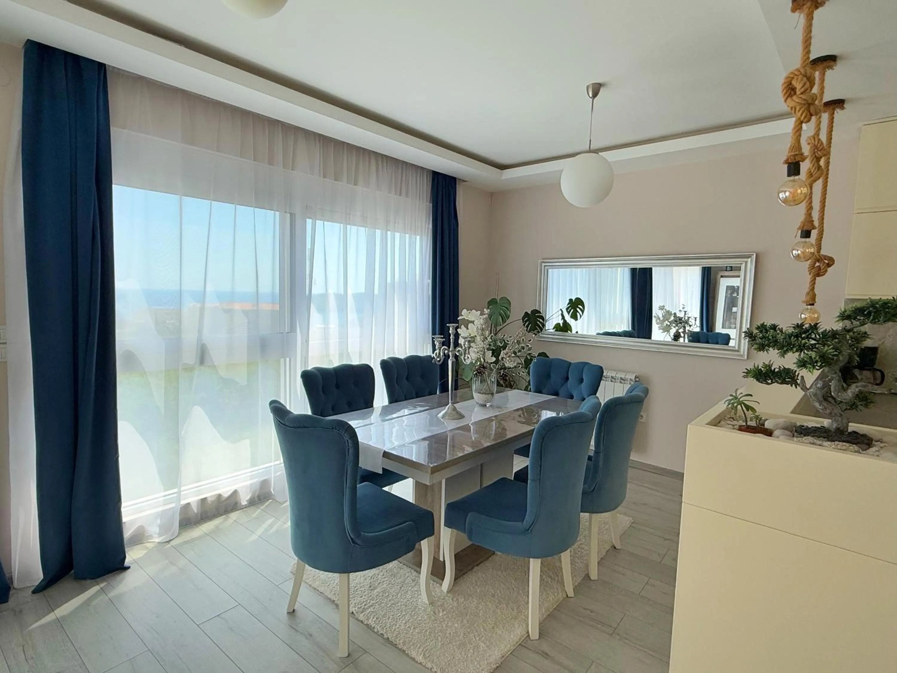 Dining area in Apartmani Avanti Becici
