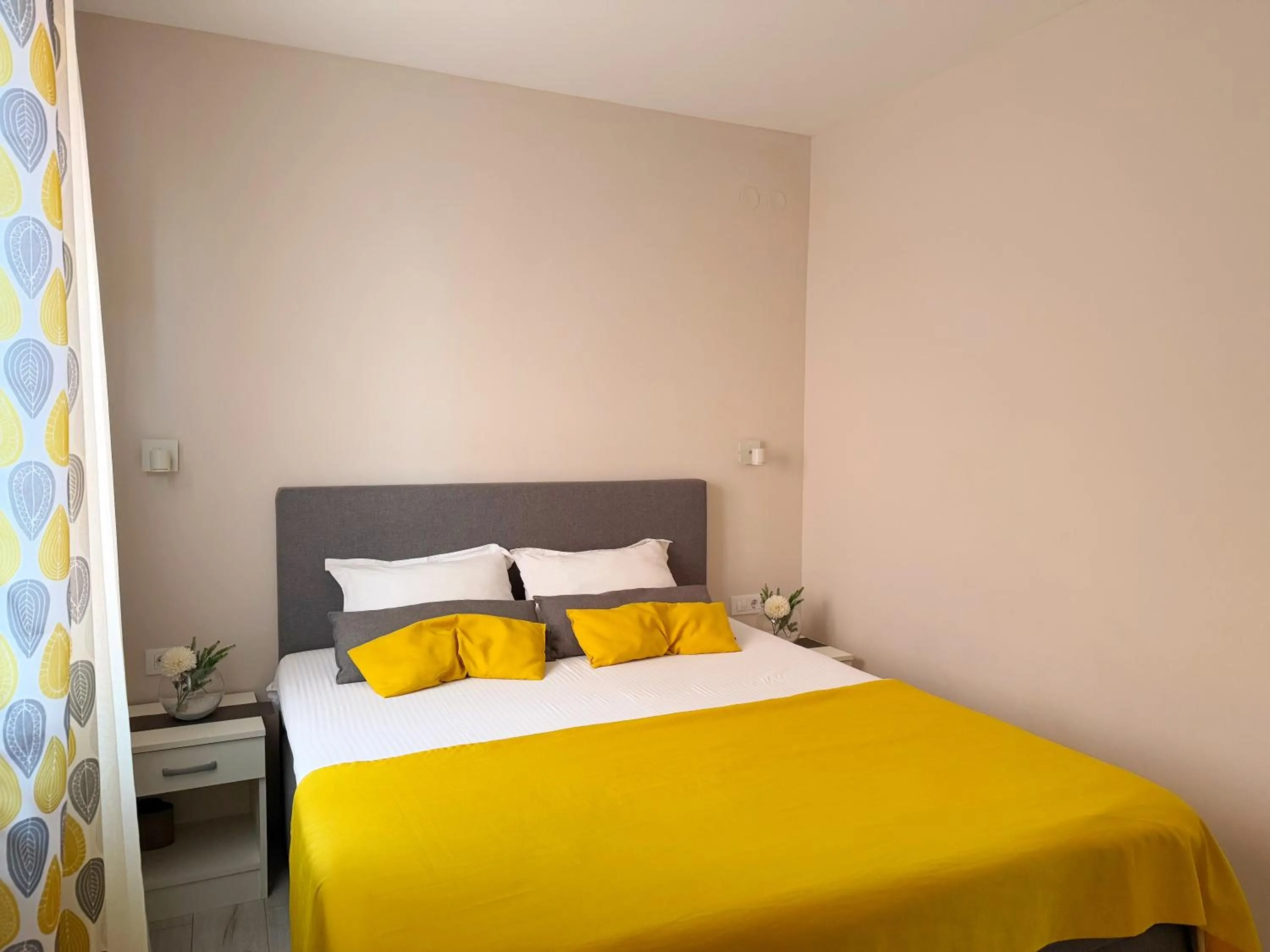 Bedroom, Bed in Apartmani Avanti Becici