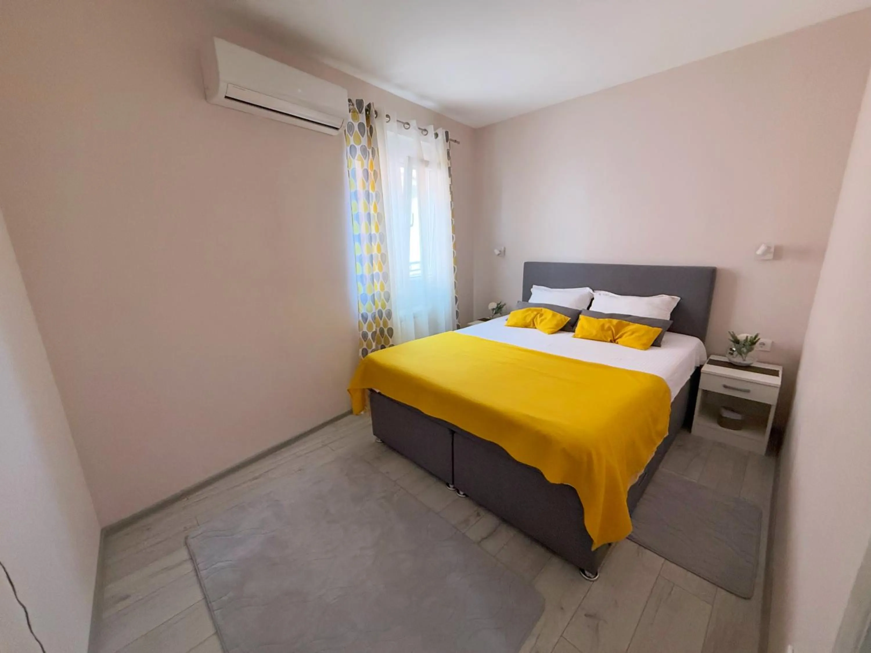 Bedroom, Bed in Apartmani Avanti Becici