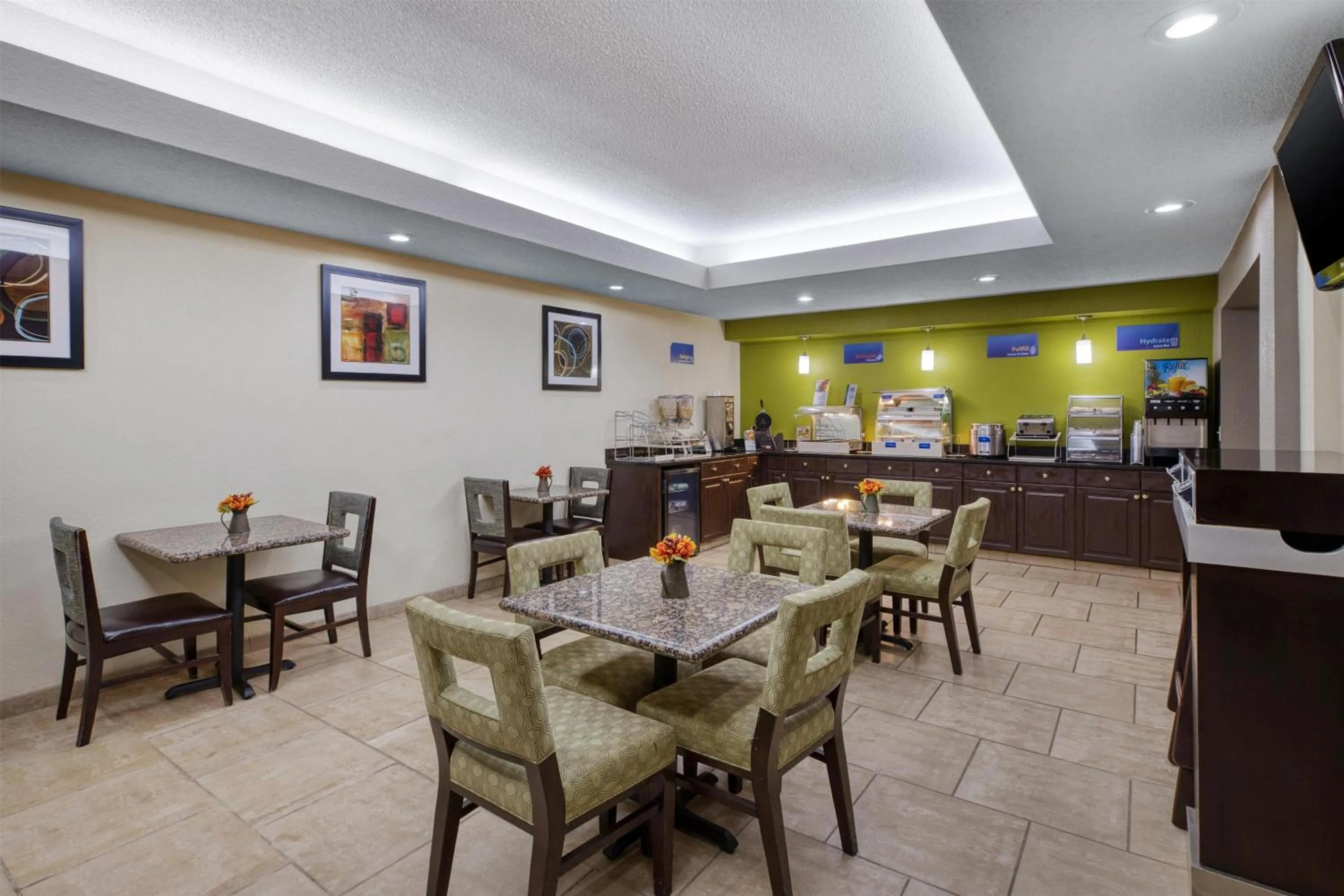 Breakfast in Best Western Lake Cumberland Inn