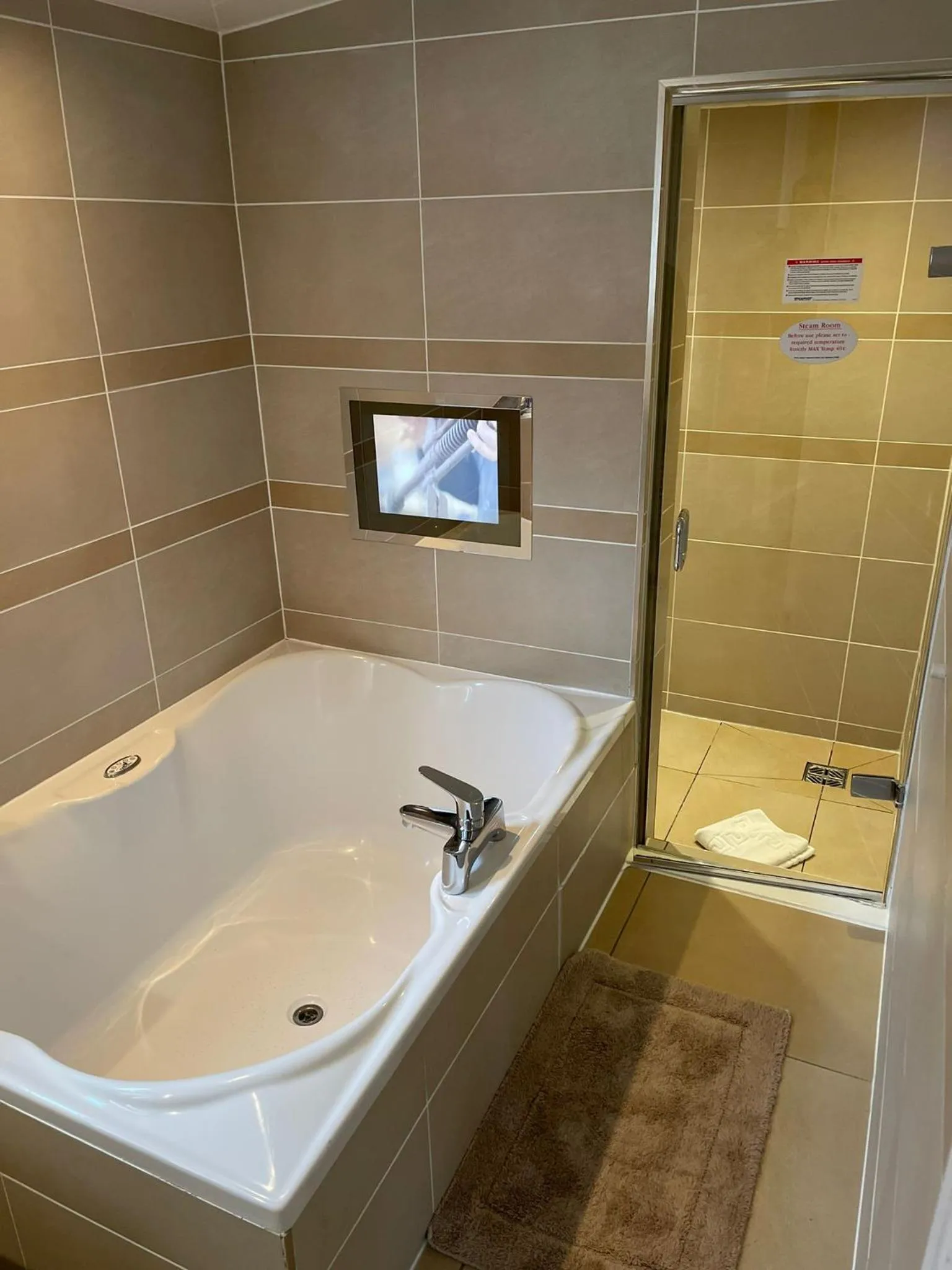 Bathroom in Windermere Boutique Hotel Spa Suites & Hot Tubs